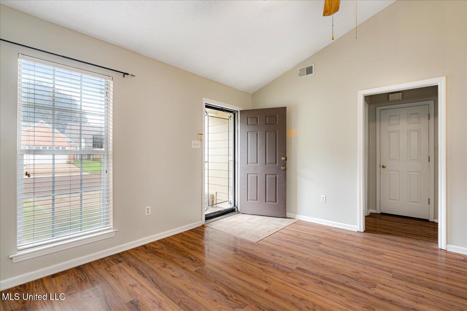 7633 Iris Drive, Southaven, Mississippi image 13