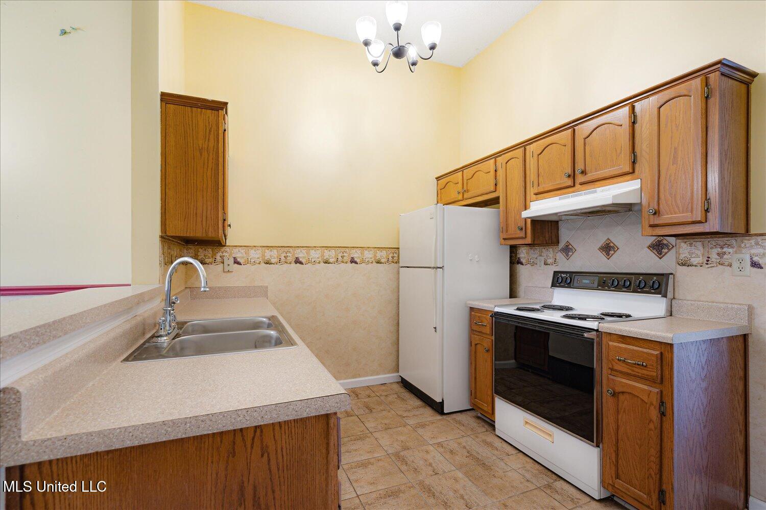 7633 Iris Drive, Southaven, Mississippi image 15