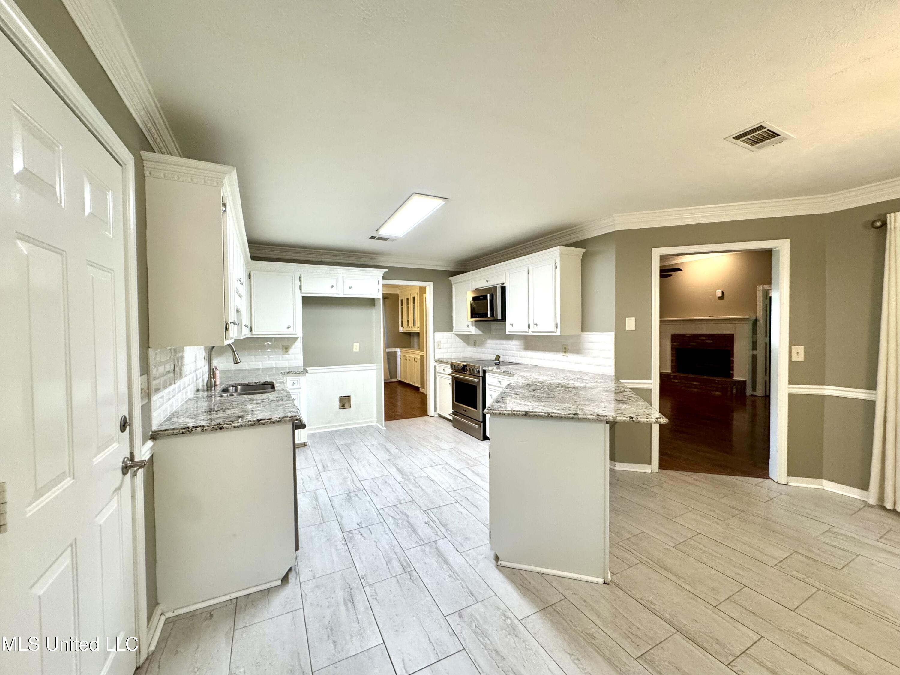 320 Colonial Drive, Madison, Mississippi image 11