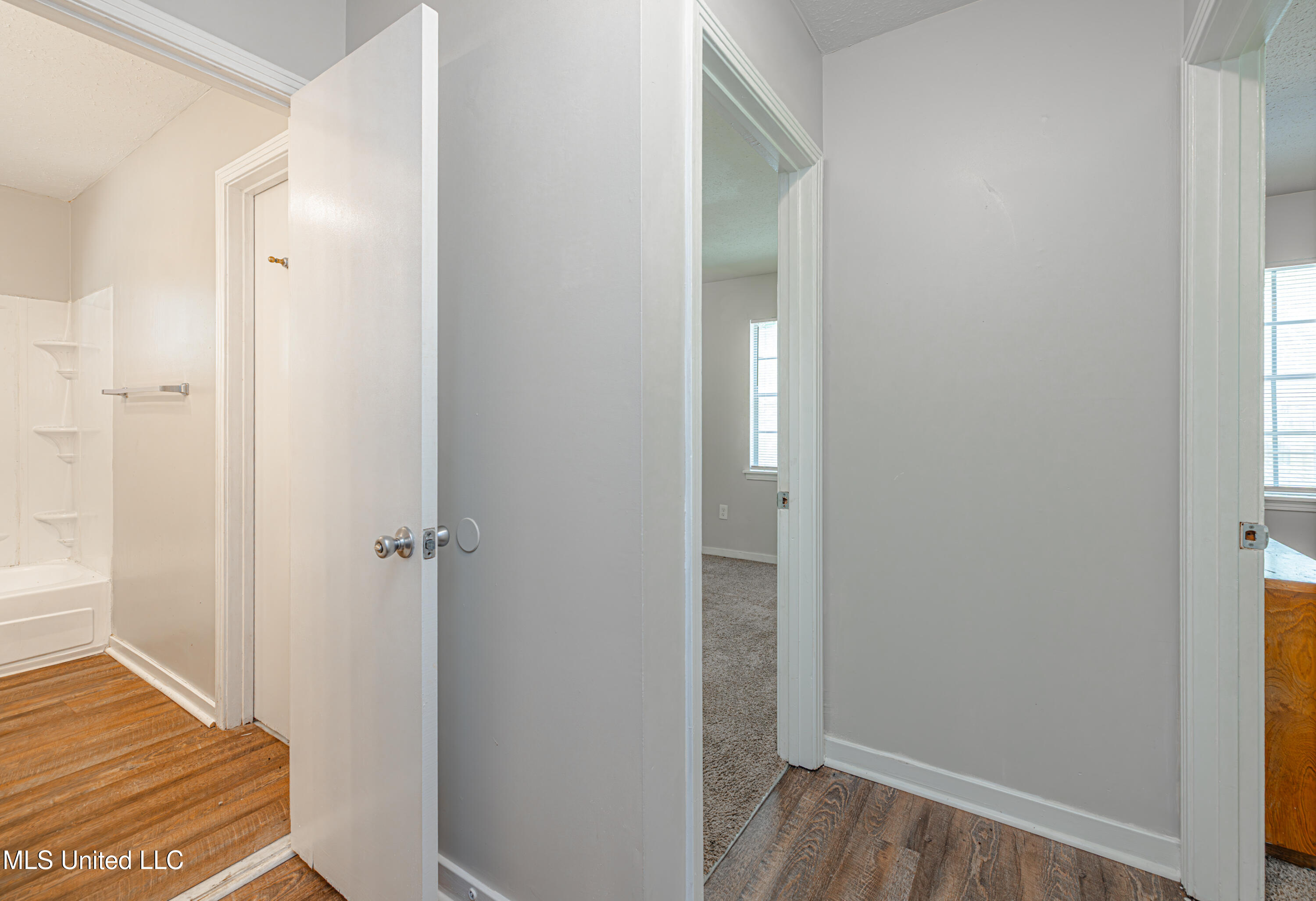 828 Briarwood Drive, Jackson, Mississippi image 29