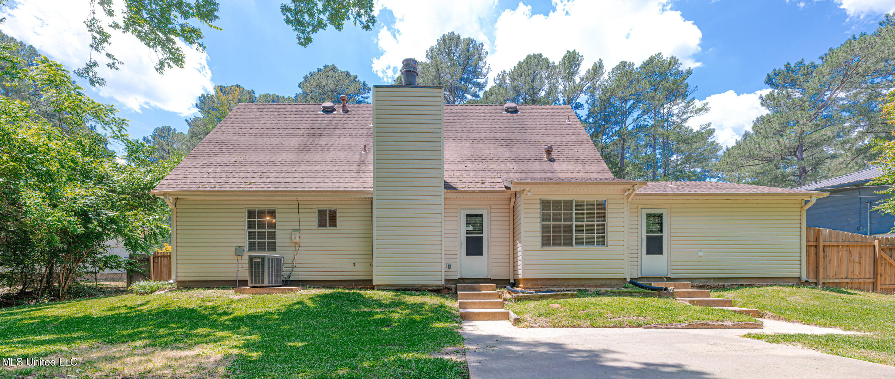 828 Briarwood Drive, Jackson, Mississippi image 11
