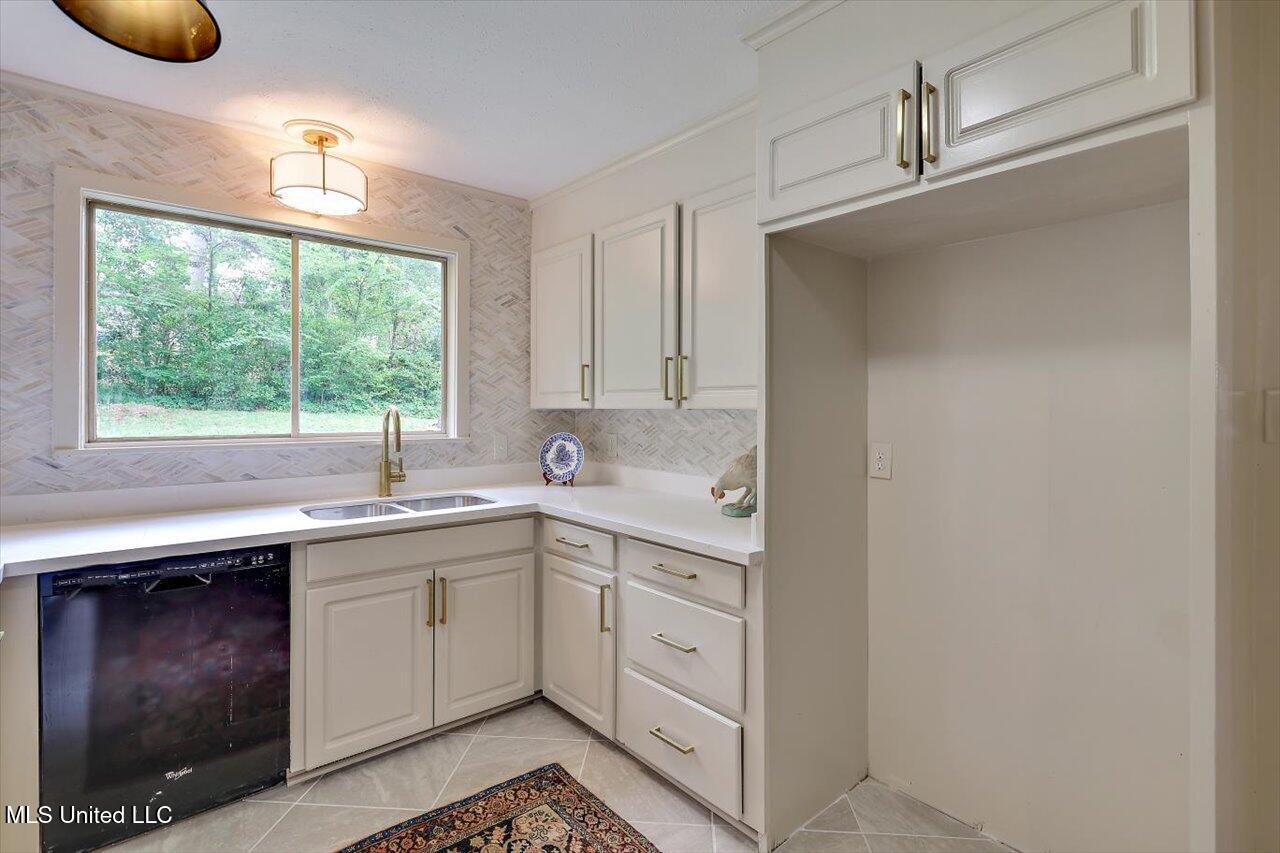 4638 Katherine Boulevard, Jackson, Mississippi image 12