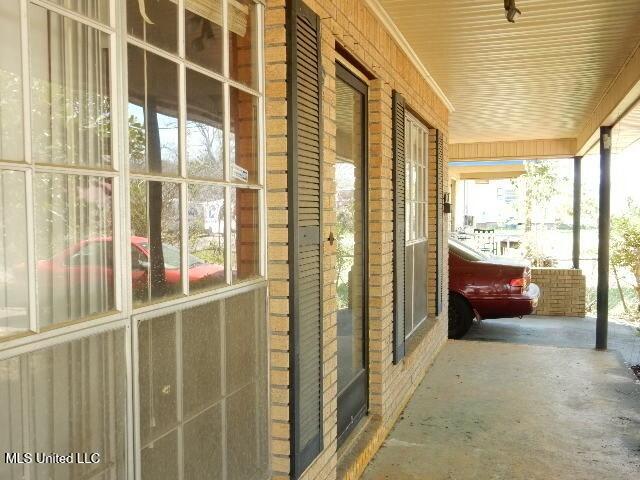 608 E 11th Street, Laurel, Mississippi image 3