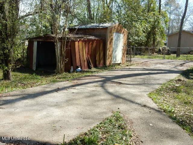 608 E 11th Street, Laurel, Mississippi image 24