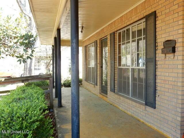 608 E 11th Street, Laurel, Mississippi image 2
