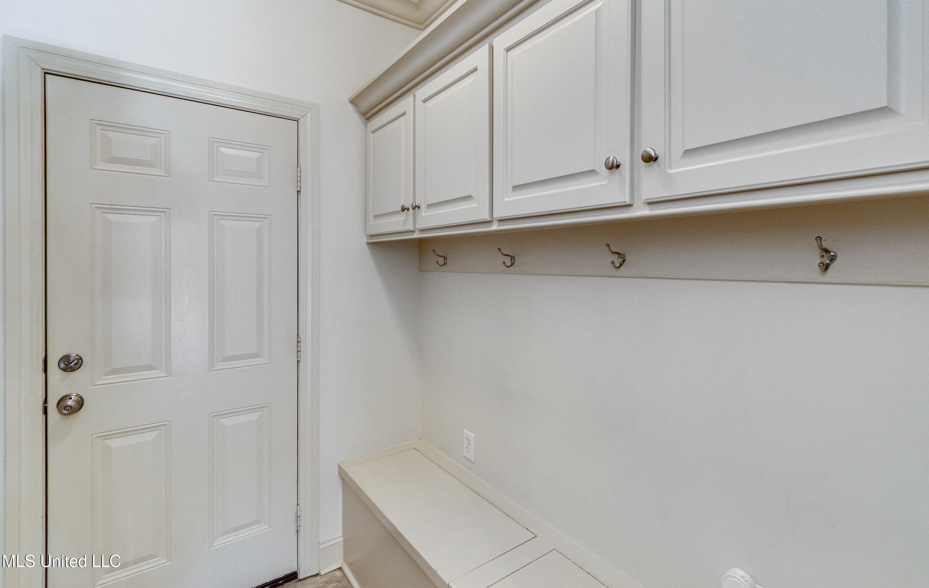 Madison, Mississippi 39110, United States, 4 Bedrooms Bedrooms, ,3 BathroomsBathrooms,Residential,Pending,27684