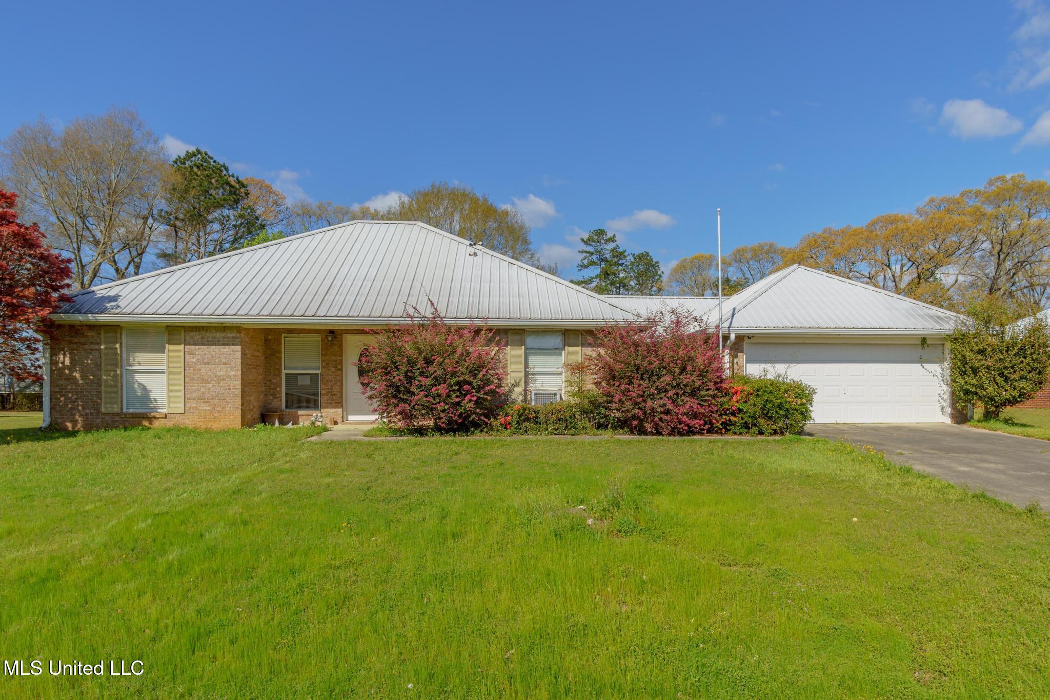 54 Nicolaus Drive, Hattiesburg, Mississippi image 1