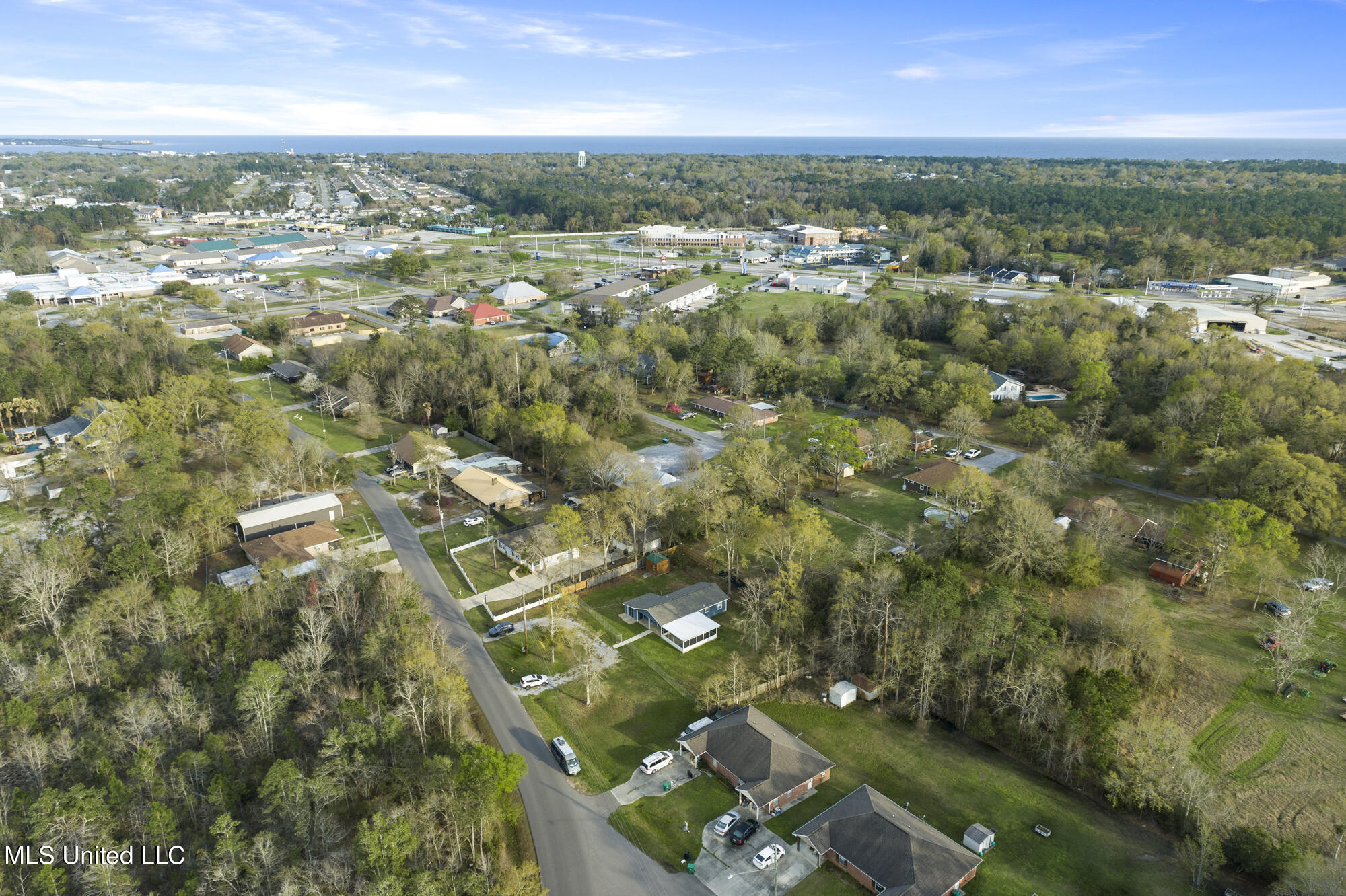 10085 Paradise Lane, Bay Saint Louis, Mississippi image 28