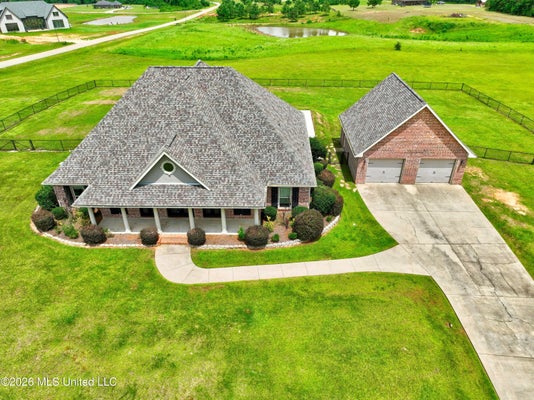 74 THE HILLS DR, CARRIERE, MS 39426 - Image f6895e7ebf7cc85755a2b79b79bce07e/601517632