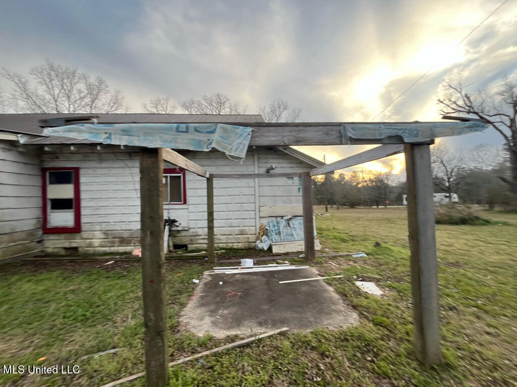 655 Lawrence Bethel Road, Newton, Mississippi image 8