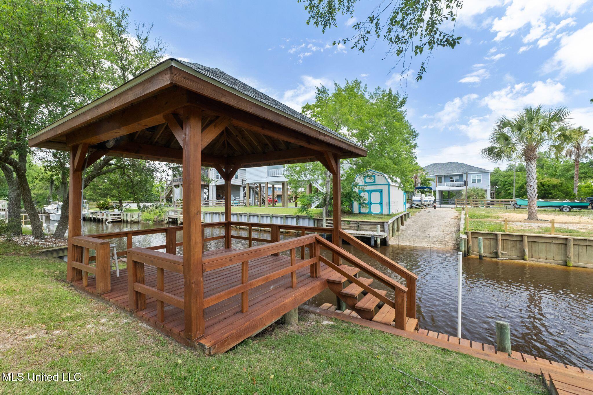 61 Good Street, Bay Saint Louis, Mississippi image 33
