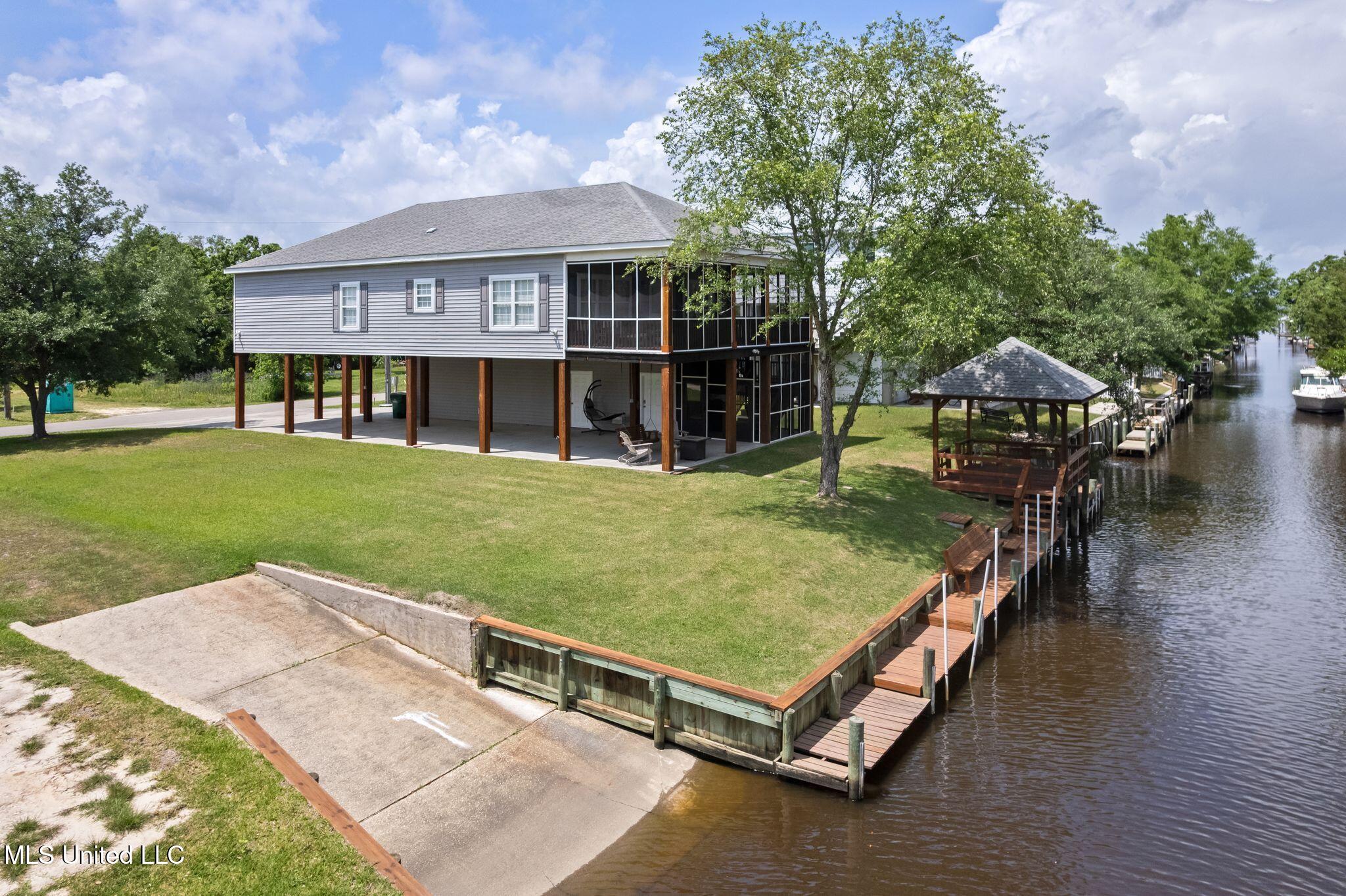 61 Good Street, Bay Saint Louis, Mississippi image 1