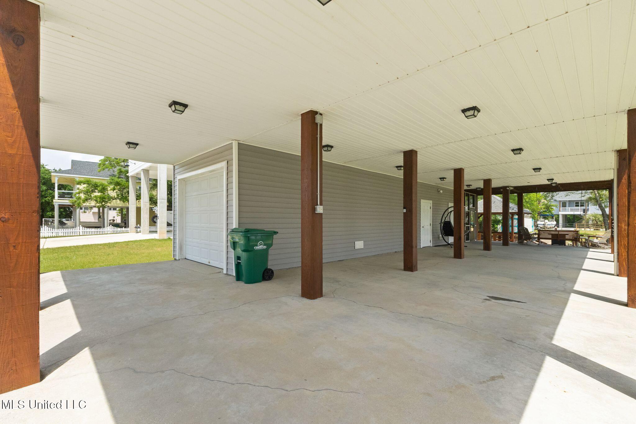 61 Good Street, Bay Saint Louis, Mississippi image 4