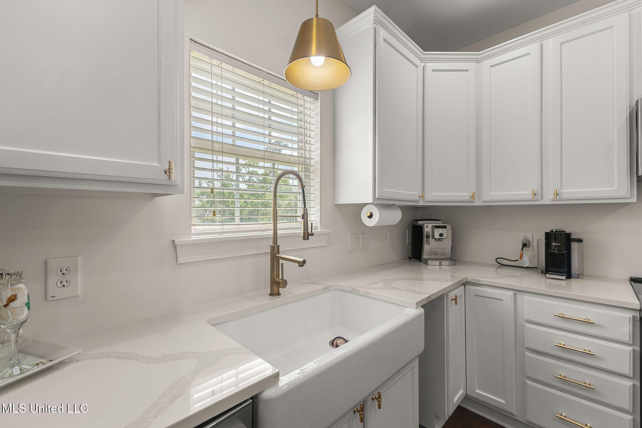 61 Good Street, Bay Saint Louis, Mississippi image 15