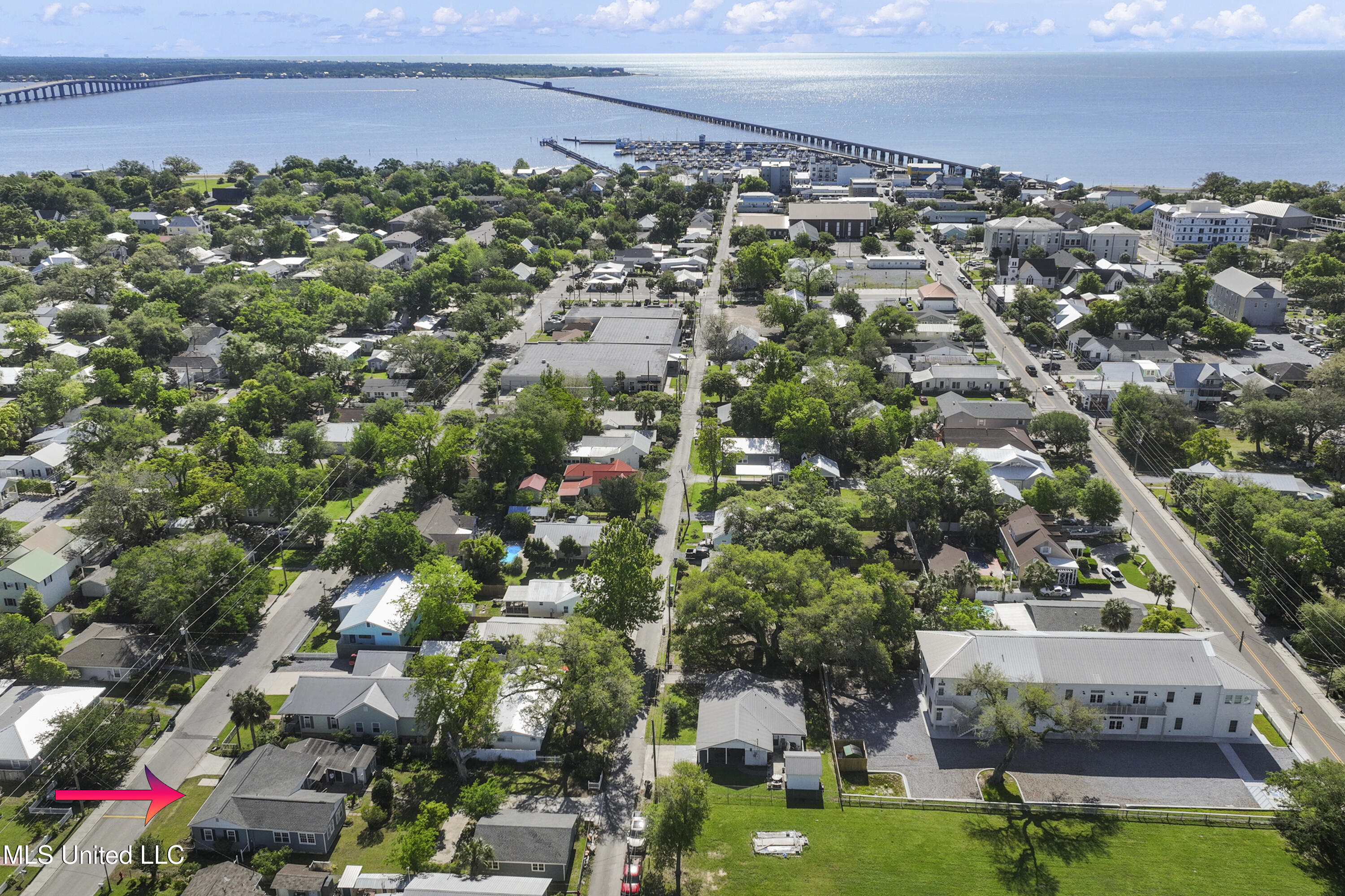 312 Demontluzin Avenue, Bay Saint Louis, Mississippi image 36