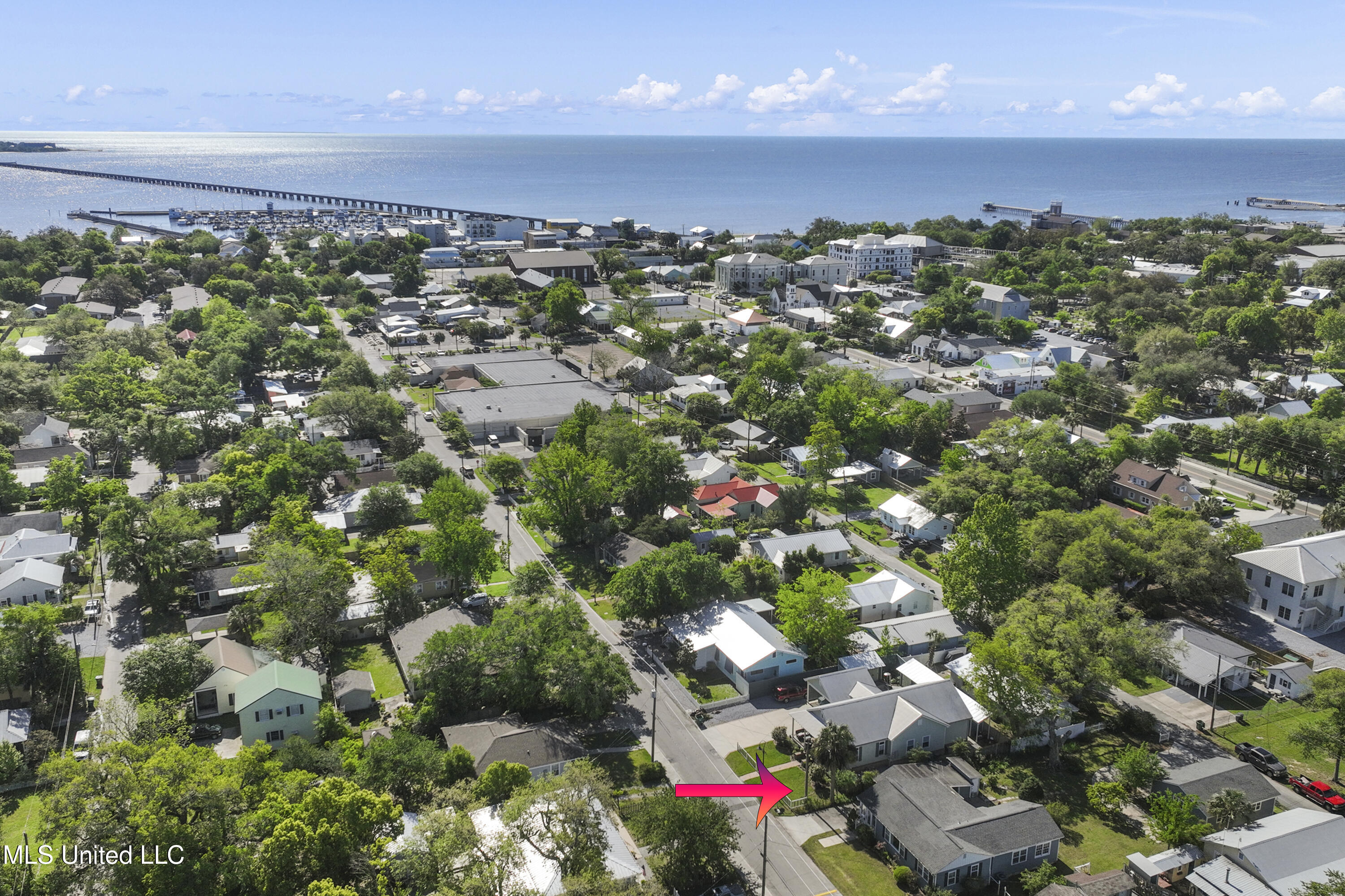 312 Demontluzin Avenue, Bay Saint Louis, Mississippi image 37