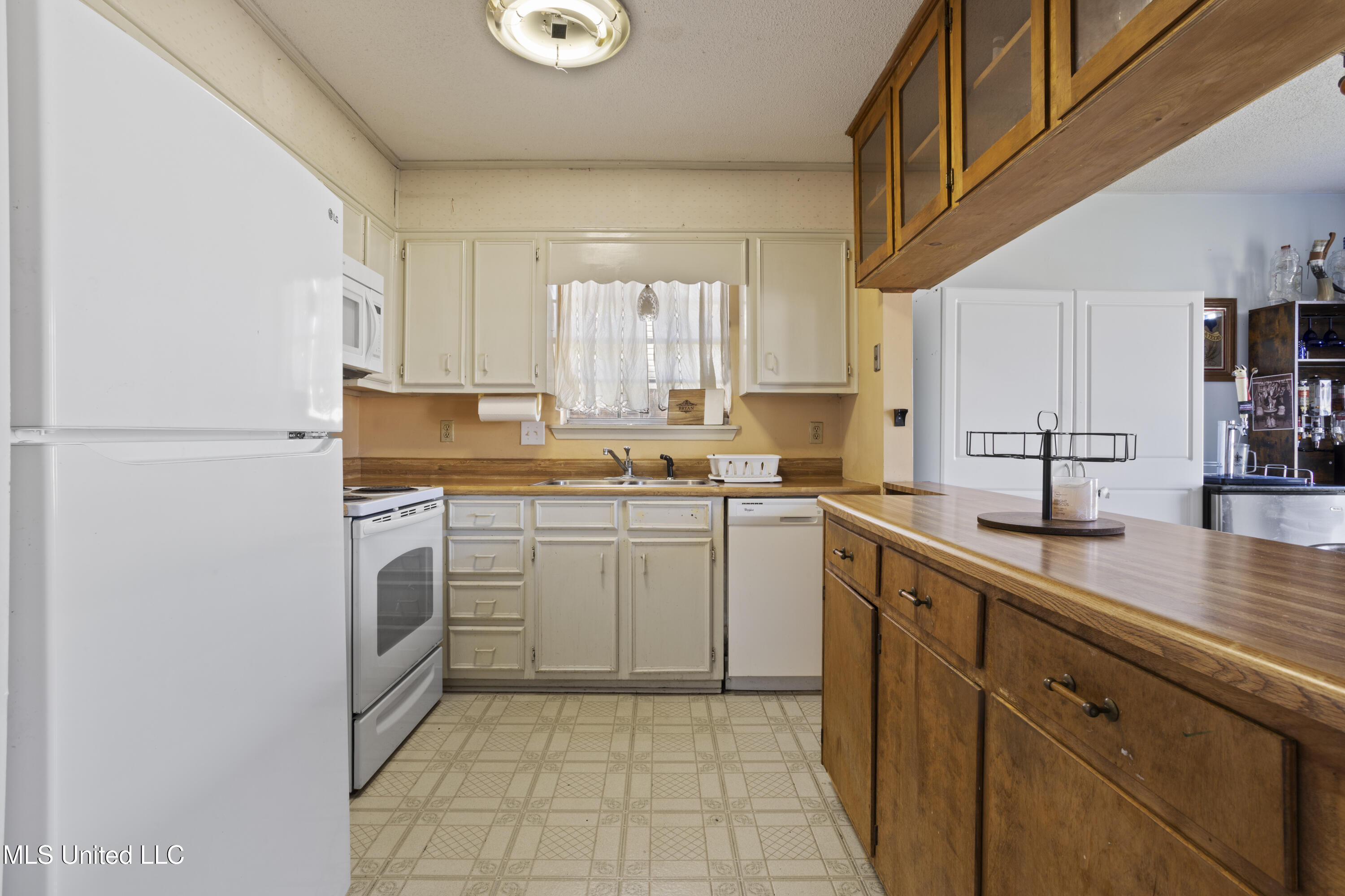 238 Saratoga Drive, Ocean Springs, Mississippi image 9