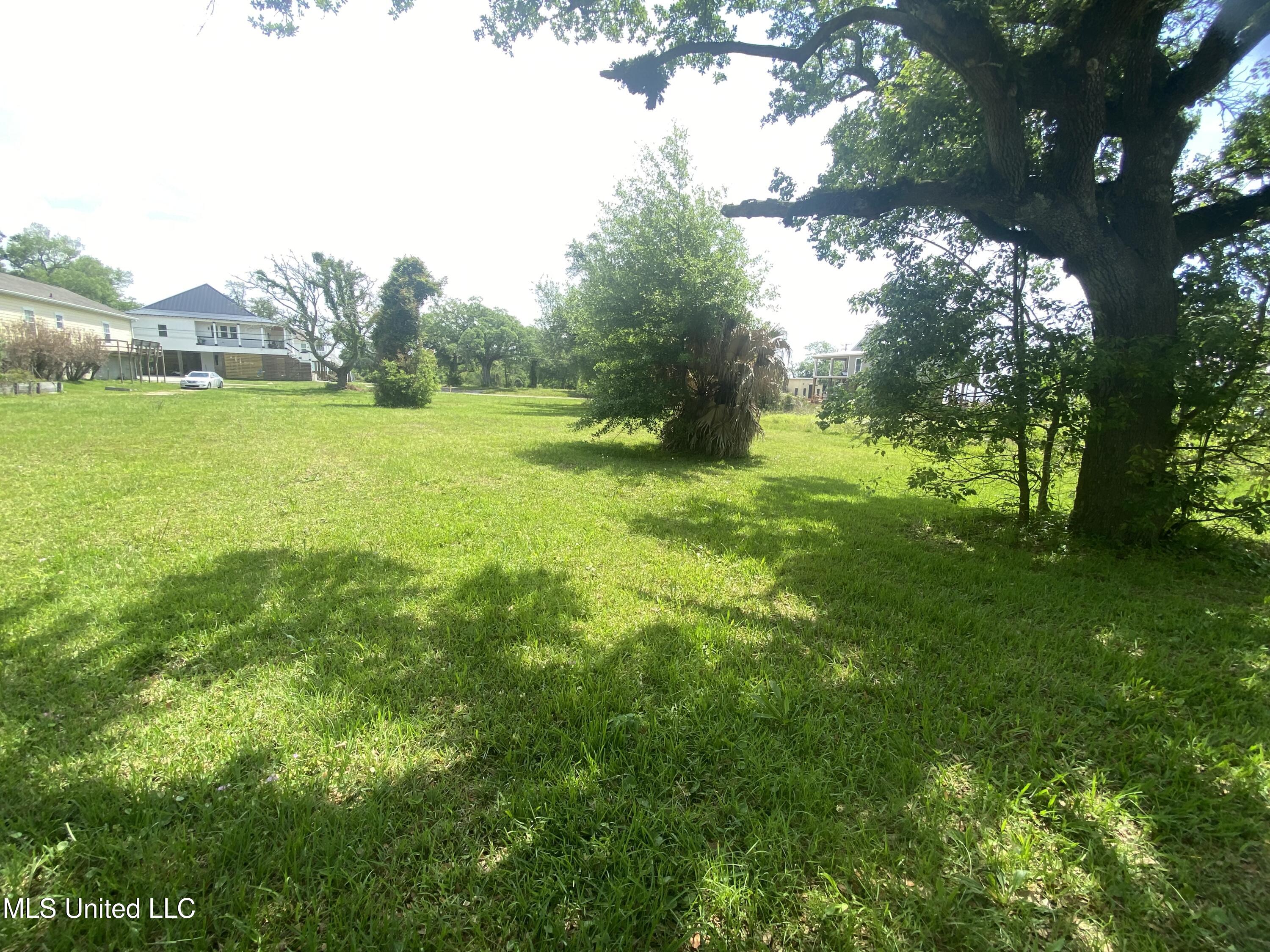 409 Gulf View Avenue, Long Beach, Mississippi image 3