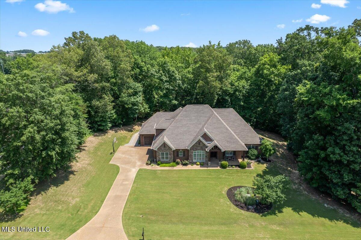 5746 Burlington Lane, Olive Branch, Mississippi image 1
