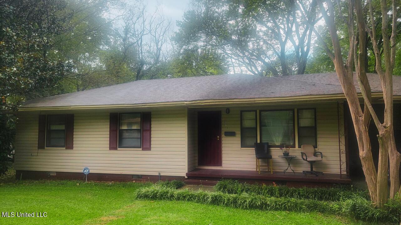 3215 Charleston Drive, Jackson, Mississippi image 1
