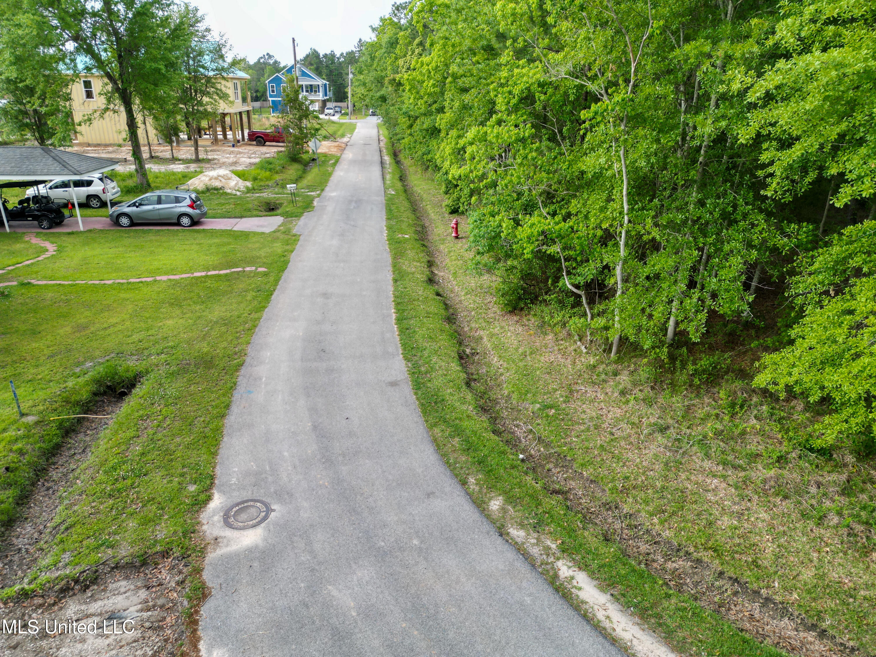 Fink Street, Waveland, Mississippi image 4