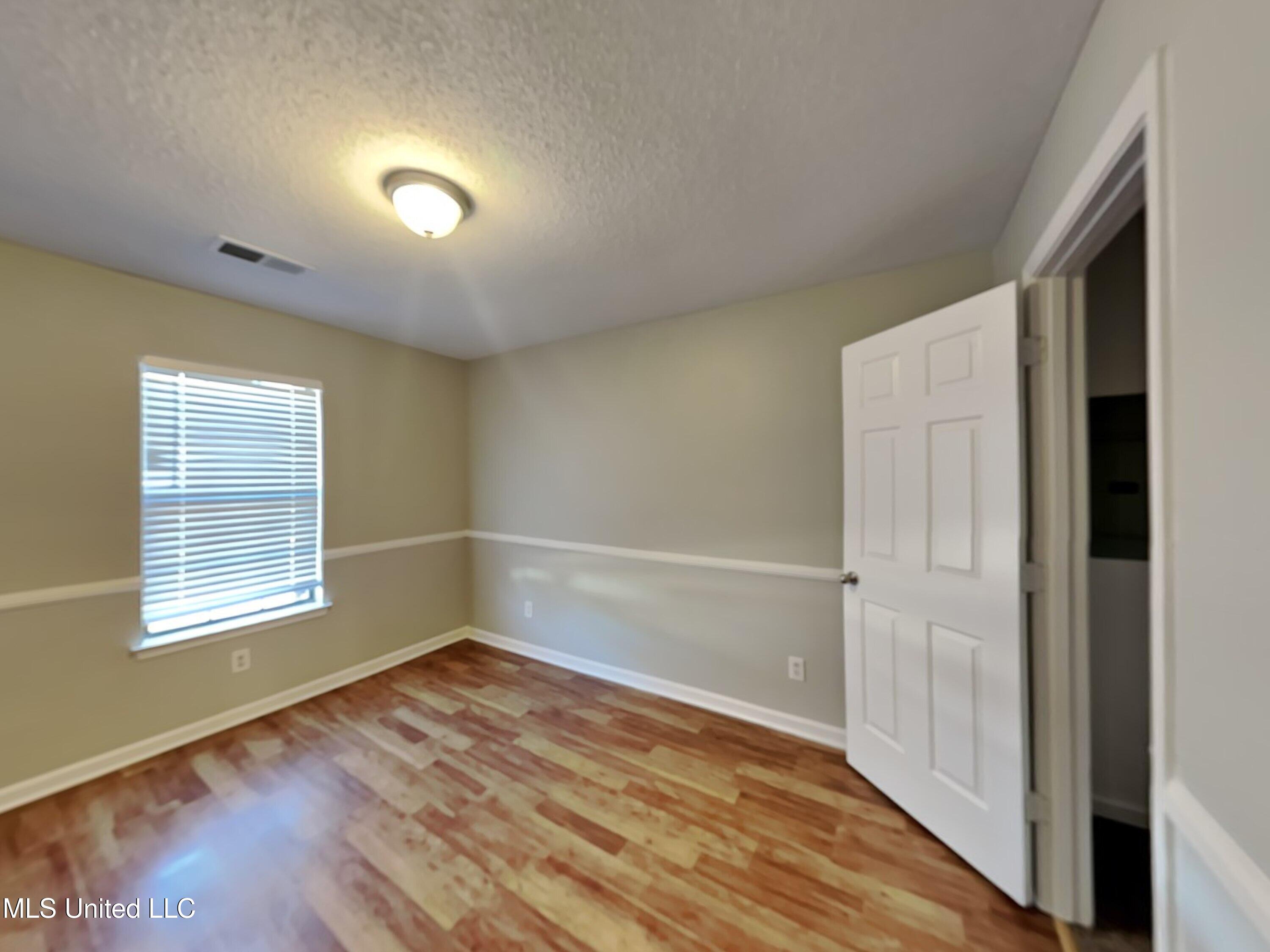 10791 Ridgefield Drive, Olive Branch, Mississippi image 12