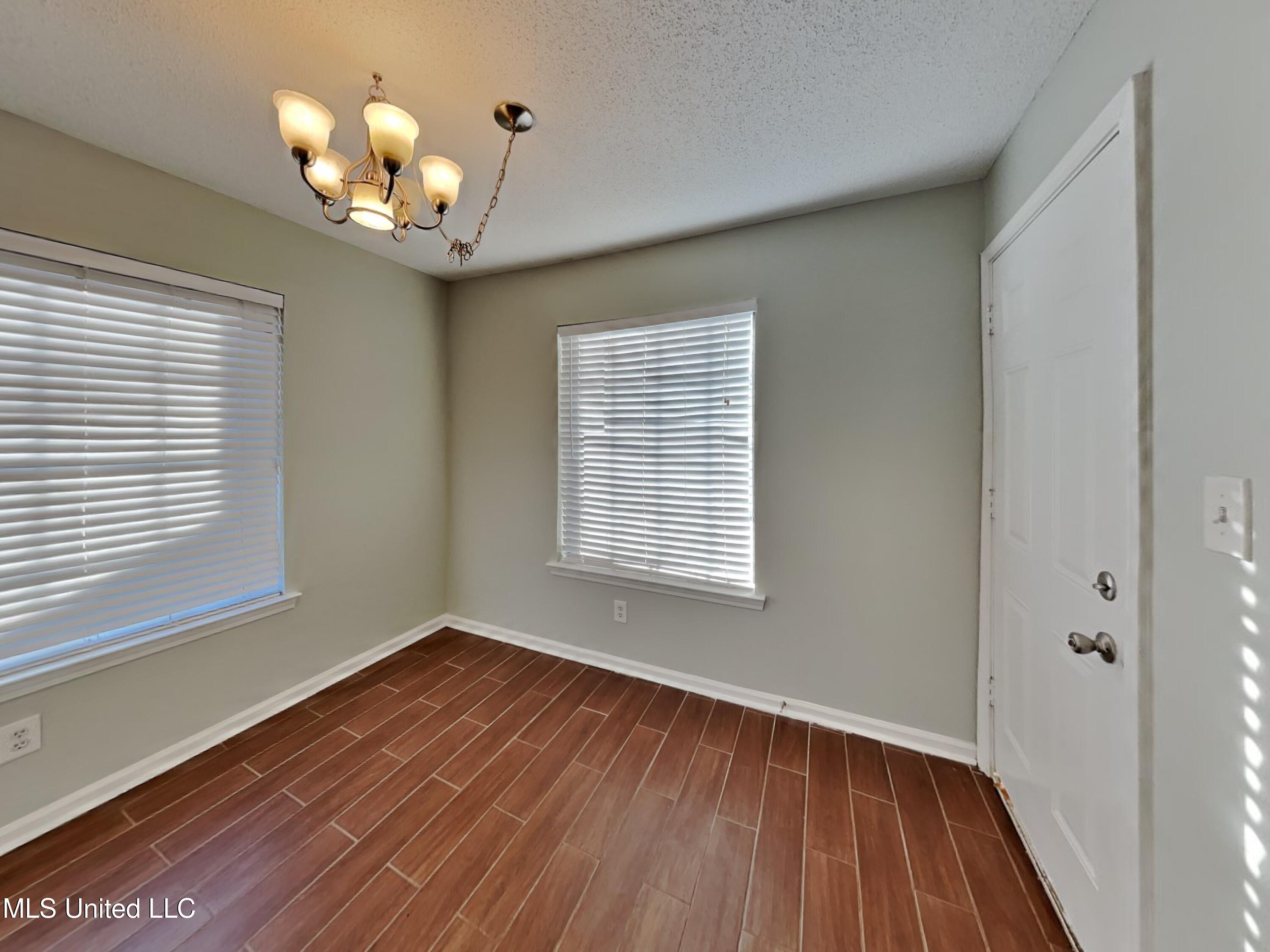 10791 Ridgefield Drive, Olive Branch, Mississippi image 5
