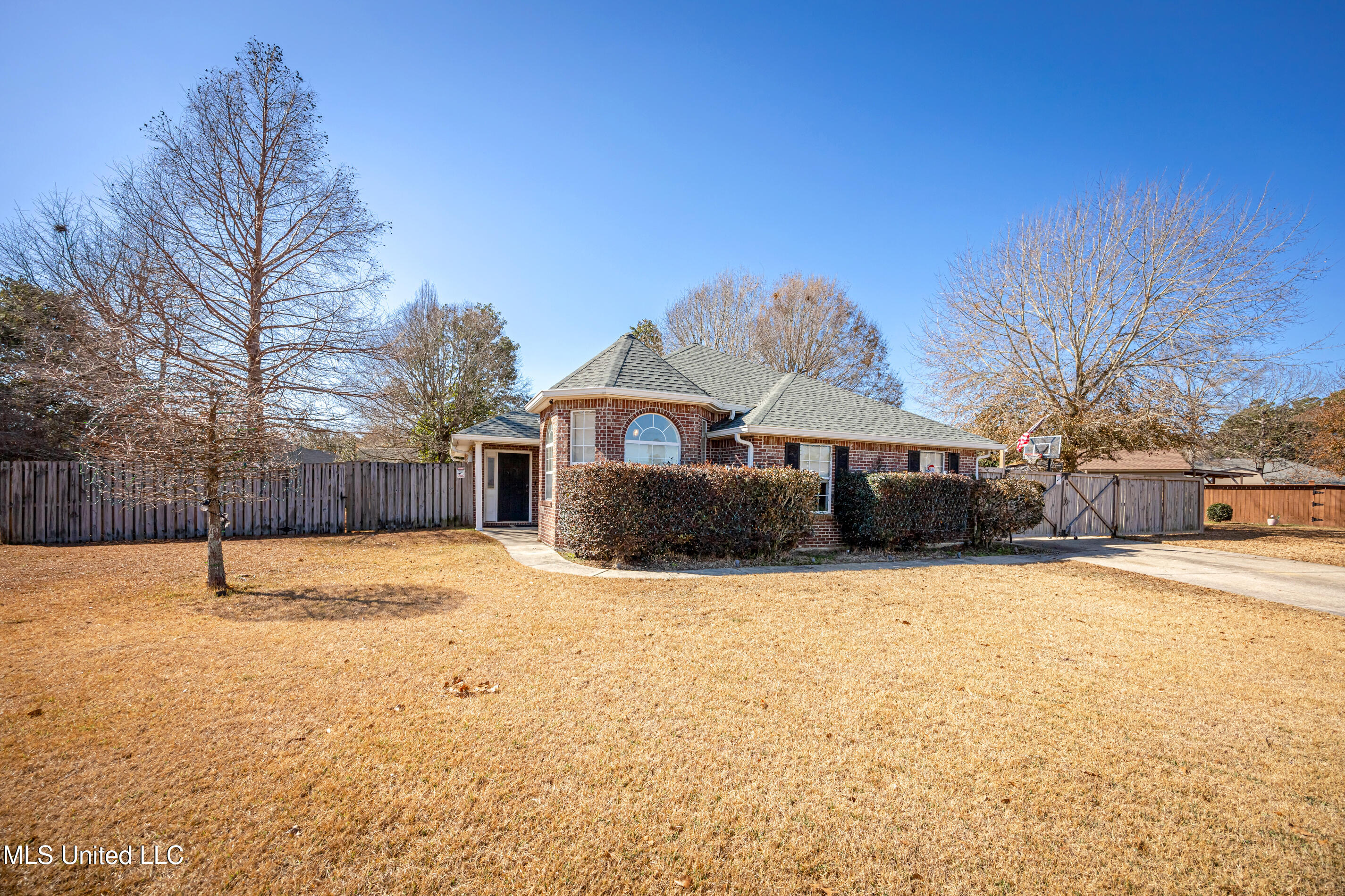 2901 Joni Drive, Ocean Springs, Mississippi image 3
