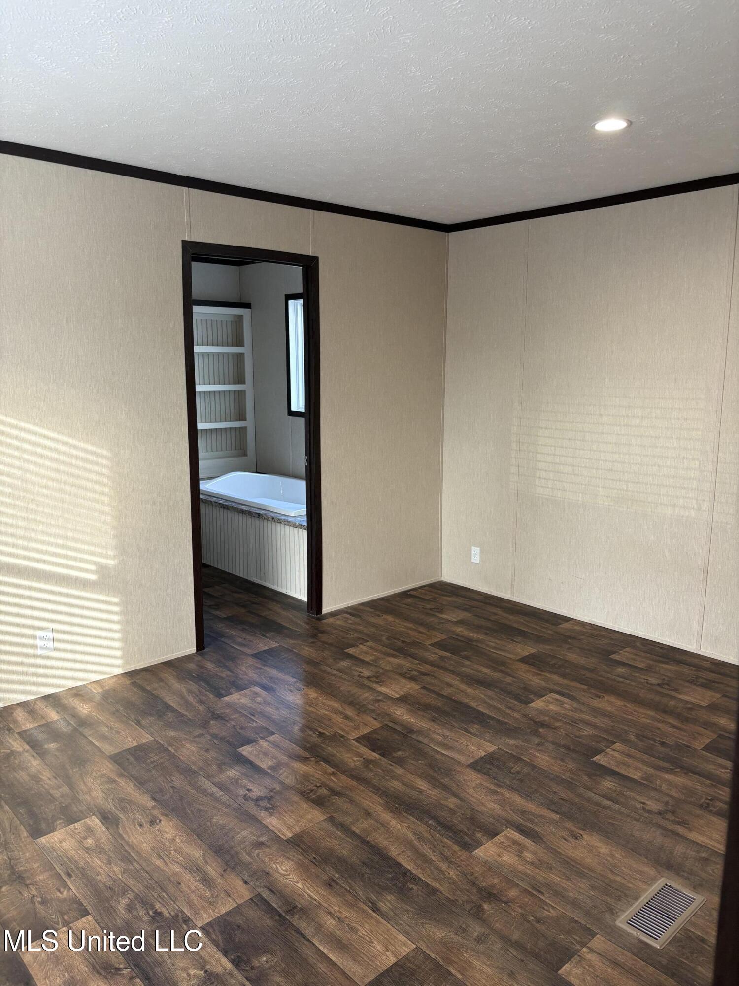 Canton, Mississippi 39046, United States, 3 Bedrooms Bedrooms, ,2 BathroomsBathrooms,Residential,Active,251272