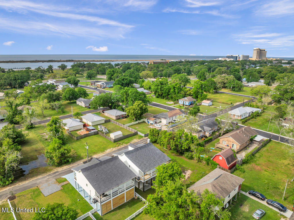 414 Shell Street, Biloxi, Mississippi image 28