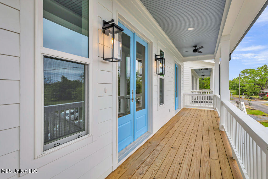 414 Shell Street, Biloxi, Mississippi image 4