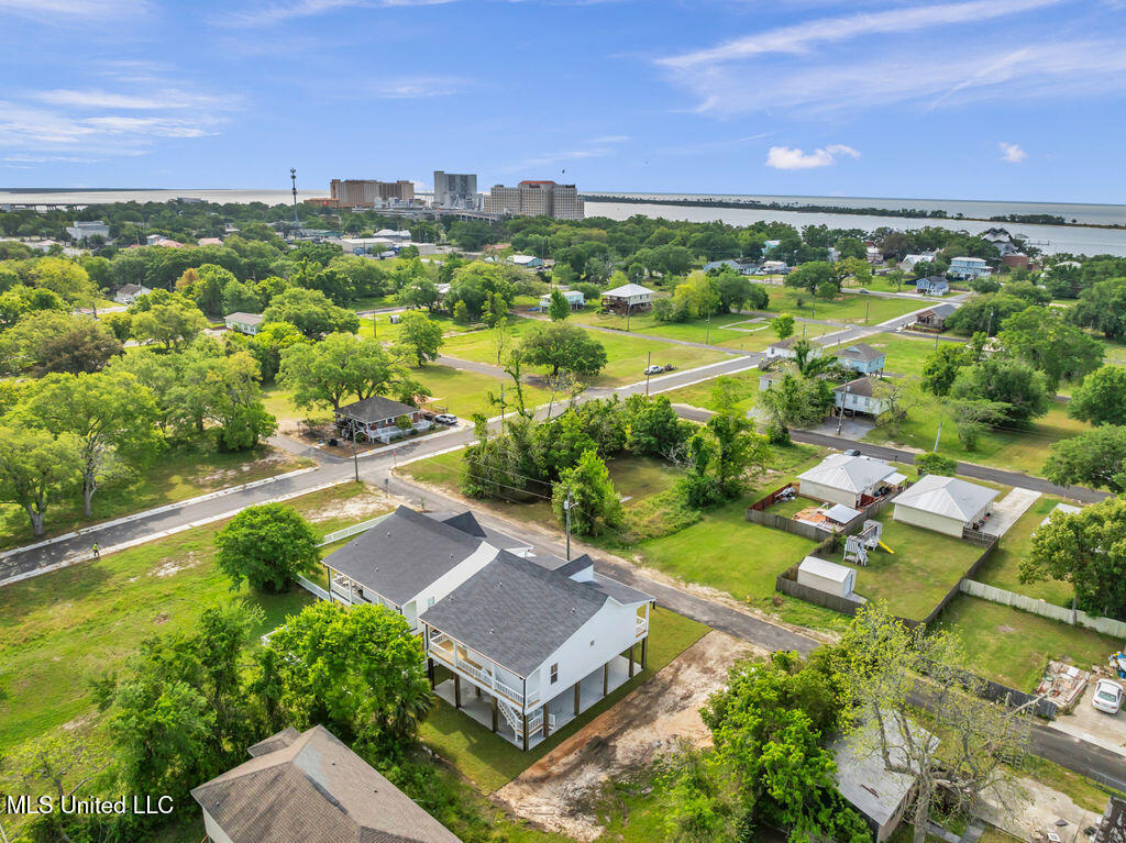 414 Shell Street, Biloxi, Mississippi image 29