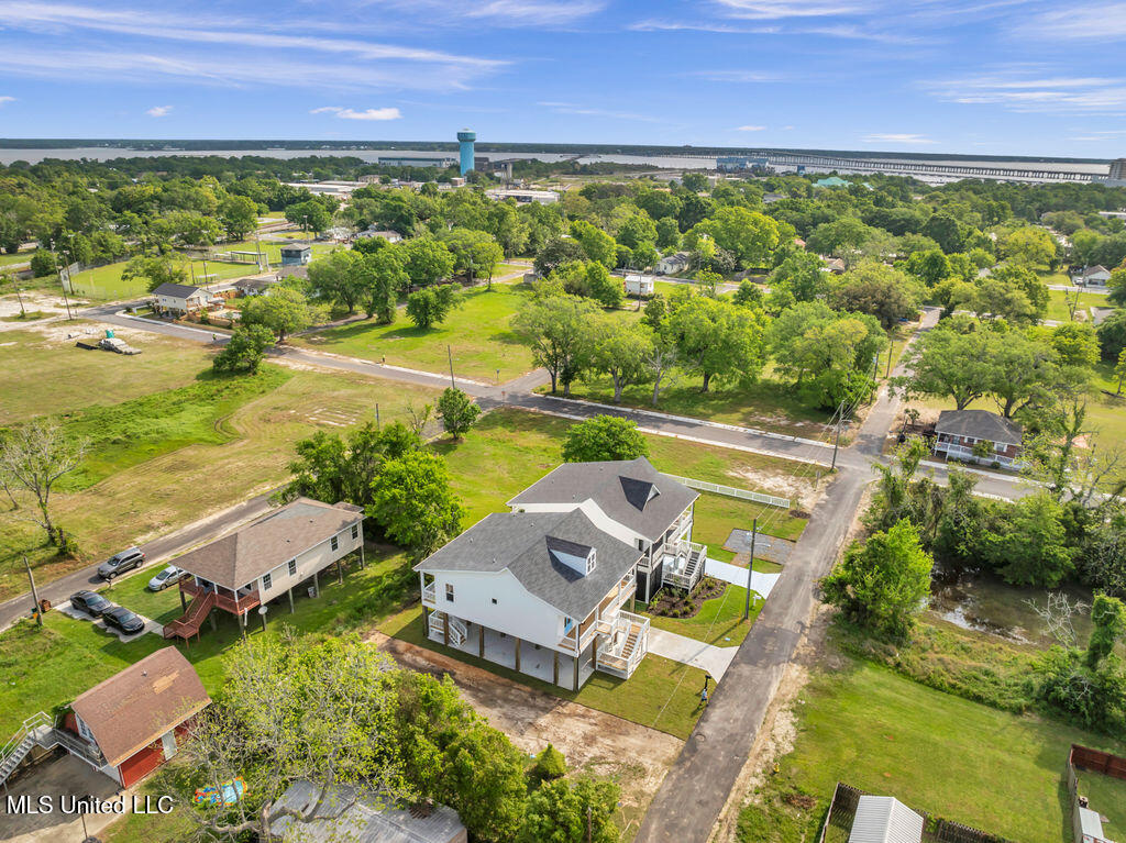 414 Shell Street, Biloxi, Mississippi image 30