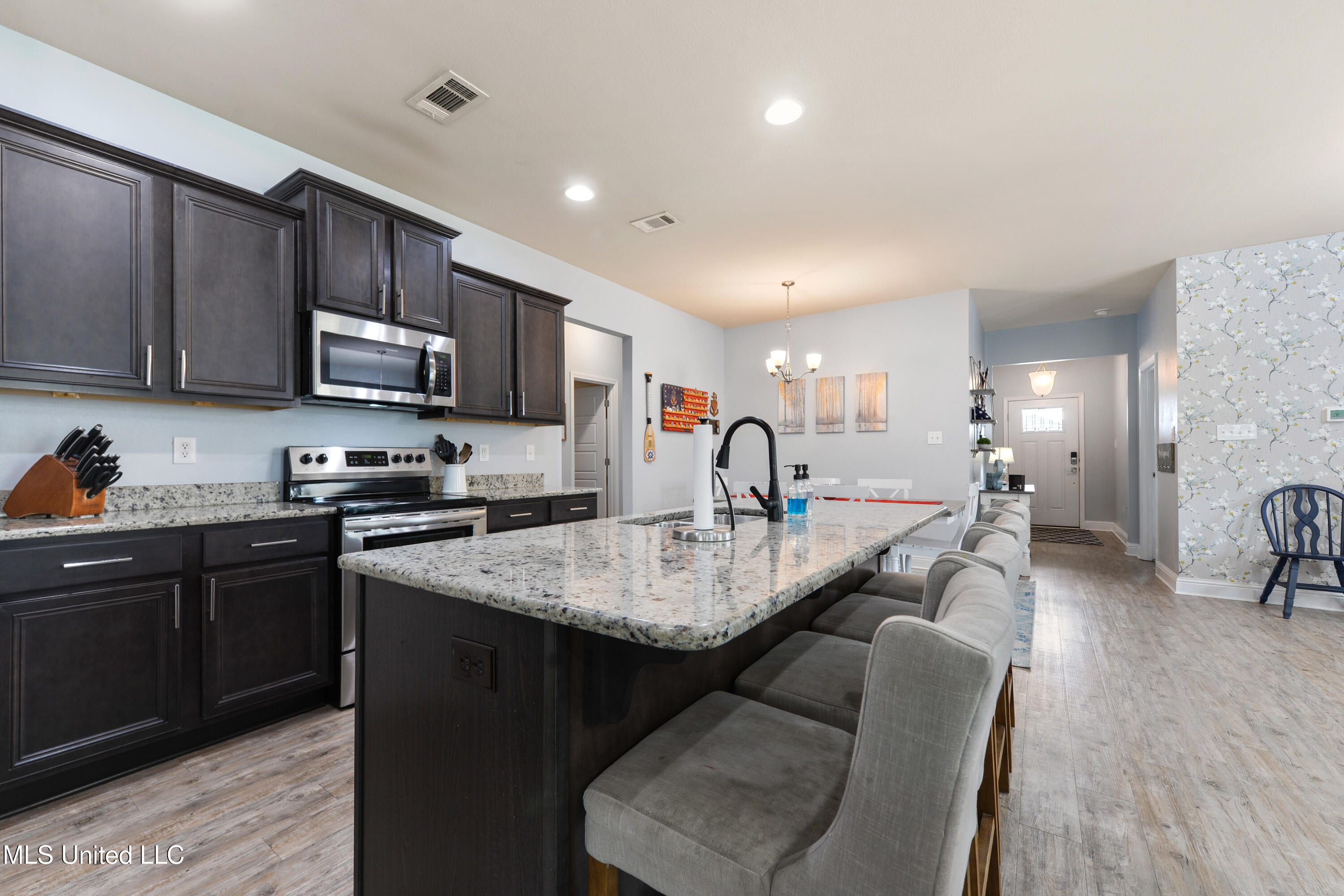 6820 Sweetclover Drive, Ocean Springs, Mississippi image 9