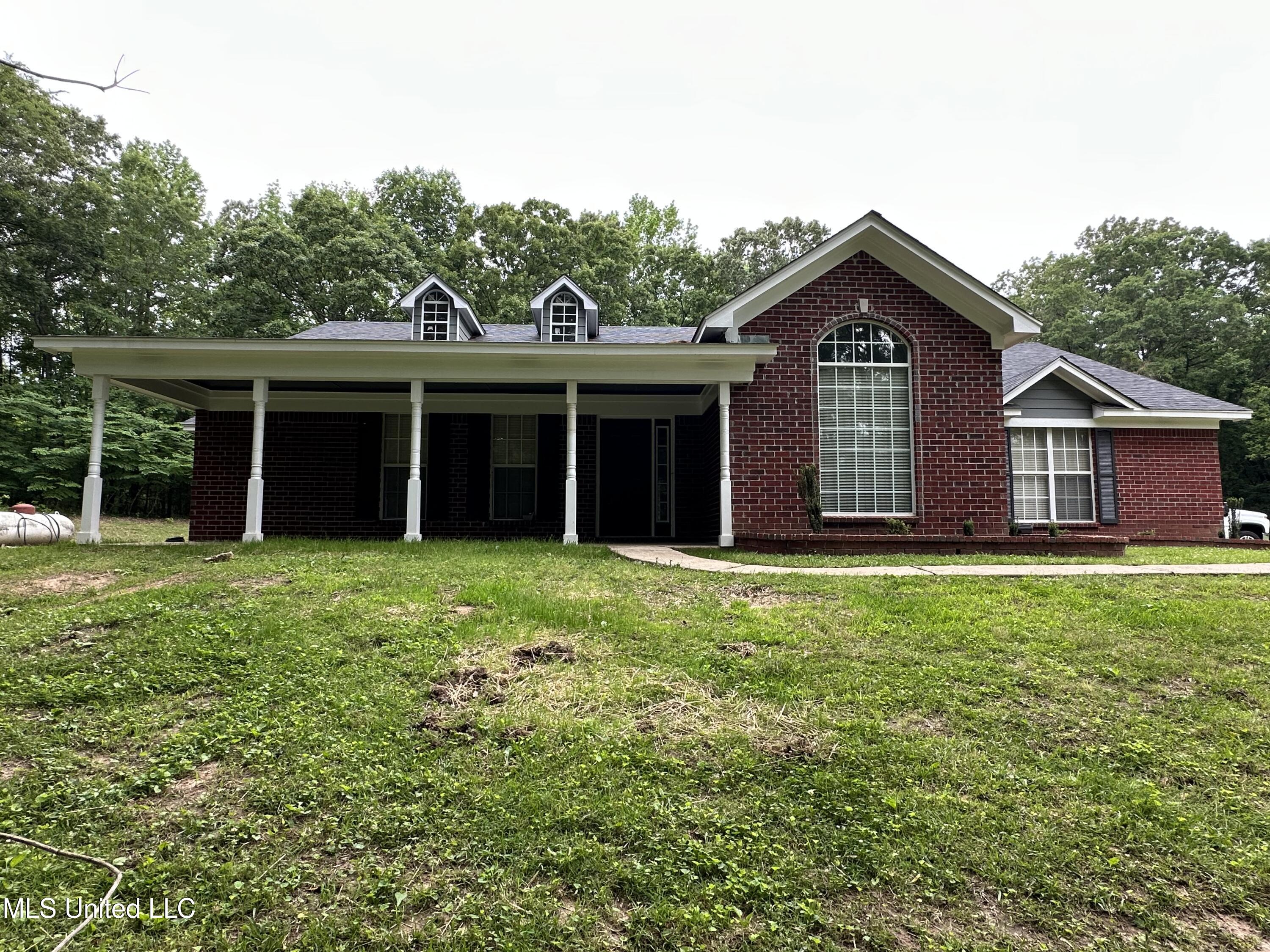 90 Vance Cove, Byhalia, Mississippi image 1