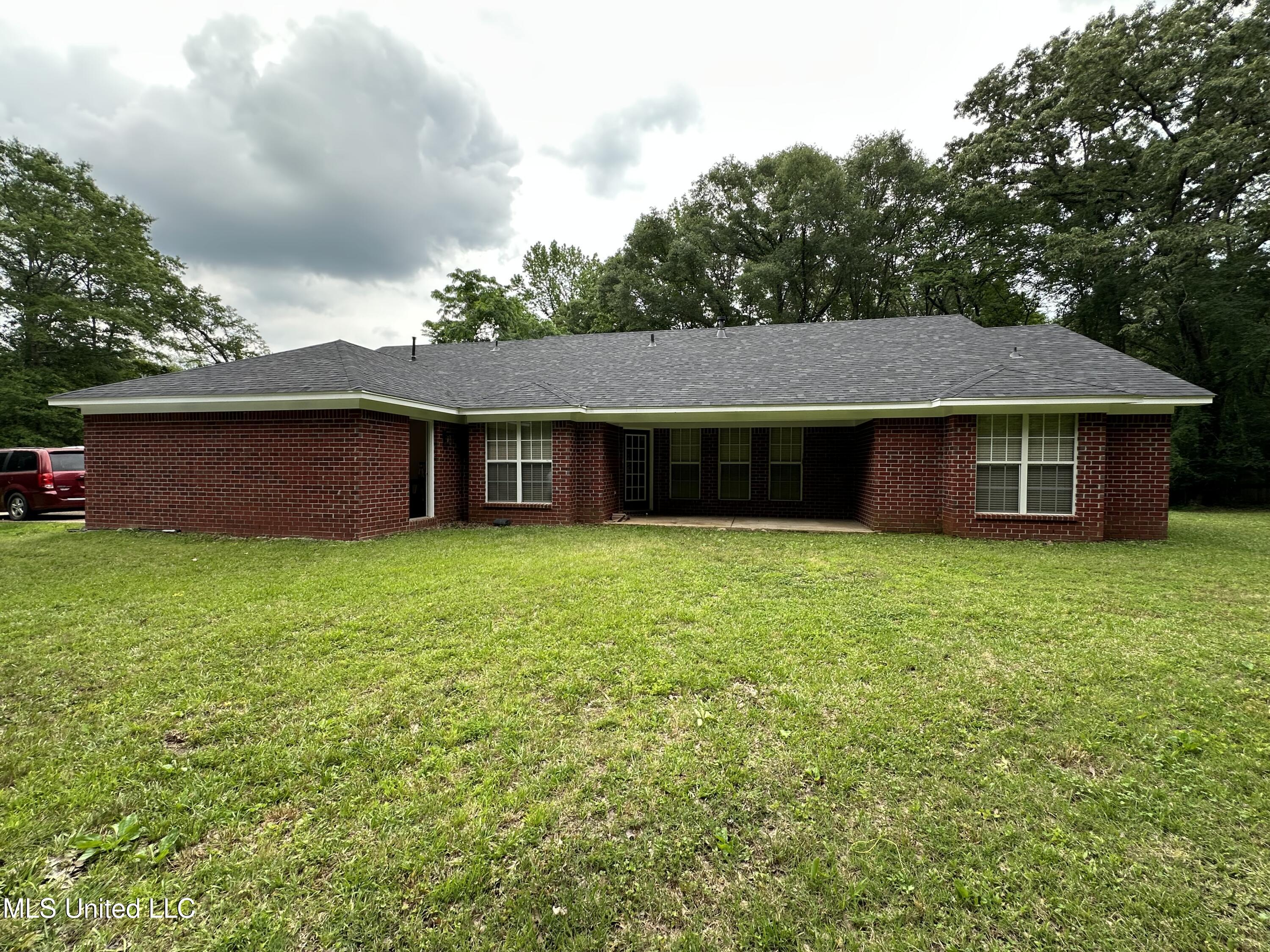 90 Vance Cove, Byhalia, Mississippi image 8