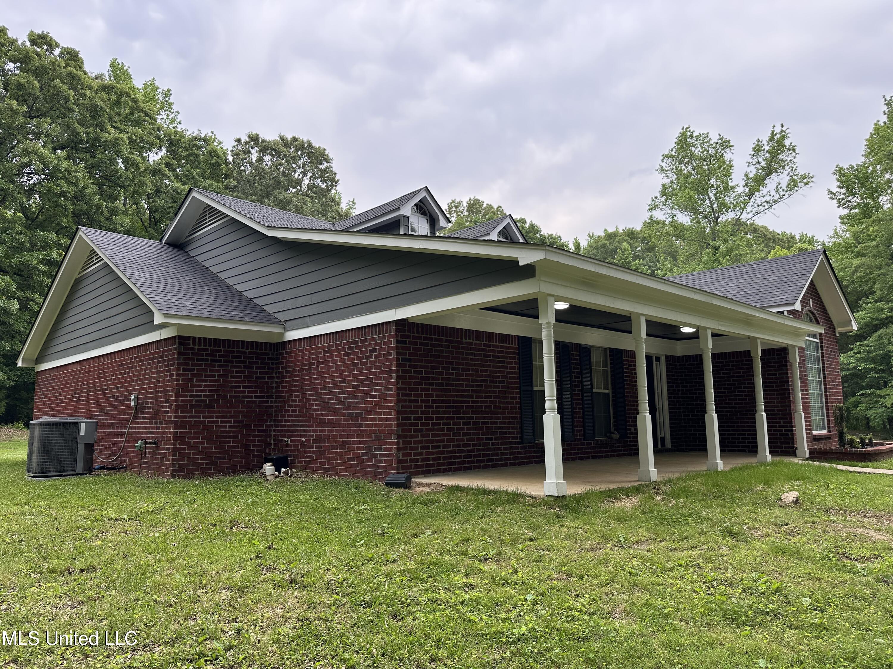 90 Vance Cove, Byhalia, Mississippi image 5