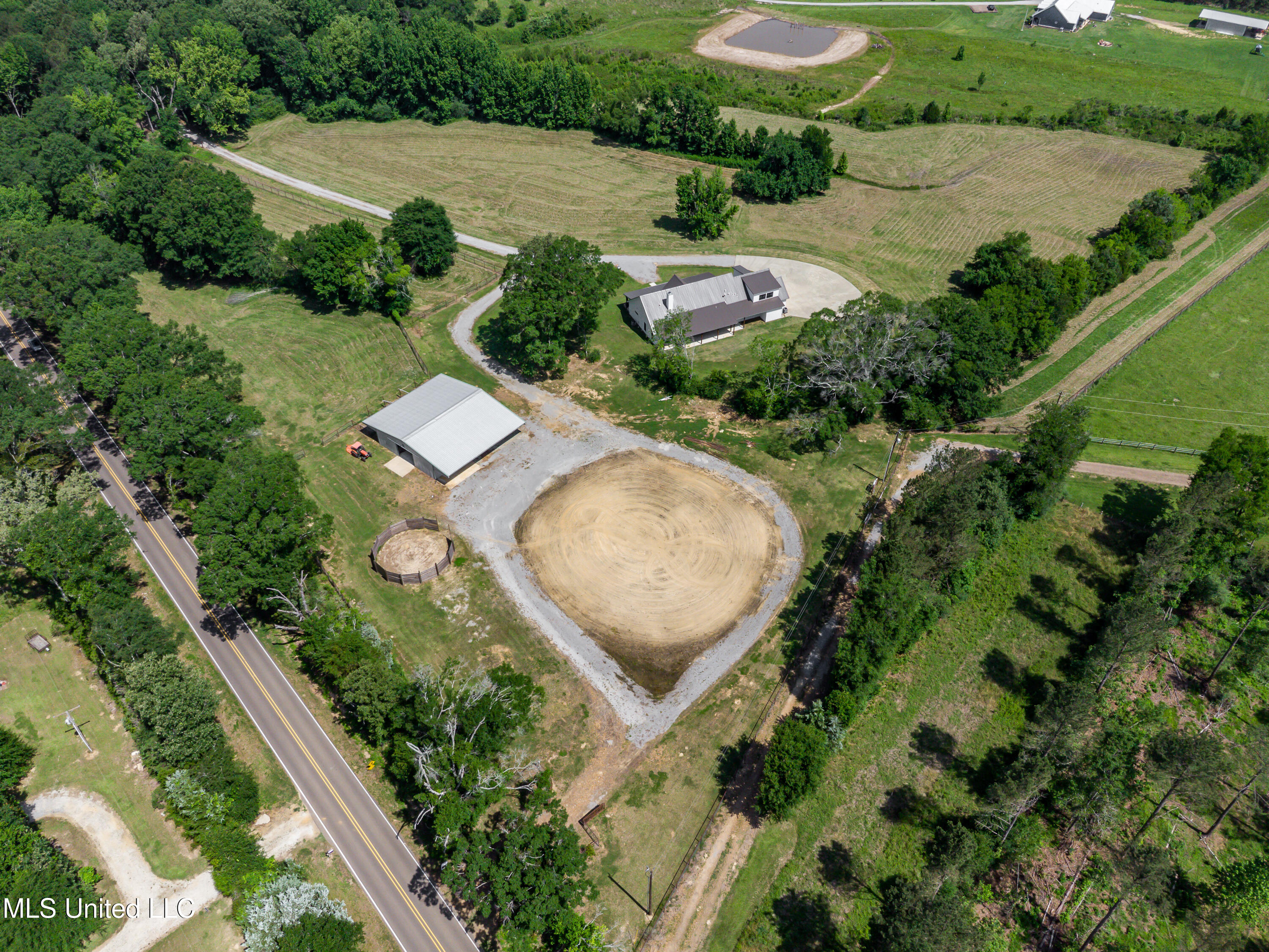 Flora, Mississippi 39071, United States, 4 Bedrooms Bedrooms, ,5 BathroomsBathrooms,Residential,Active,137267