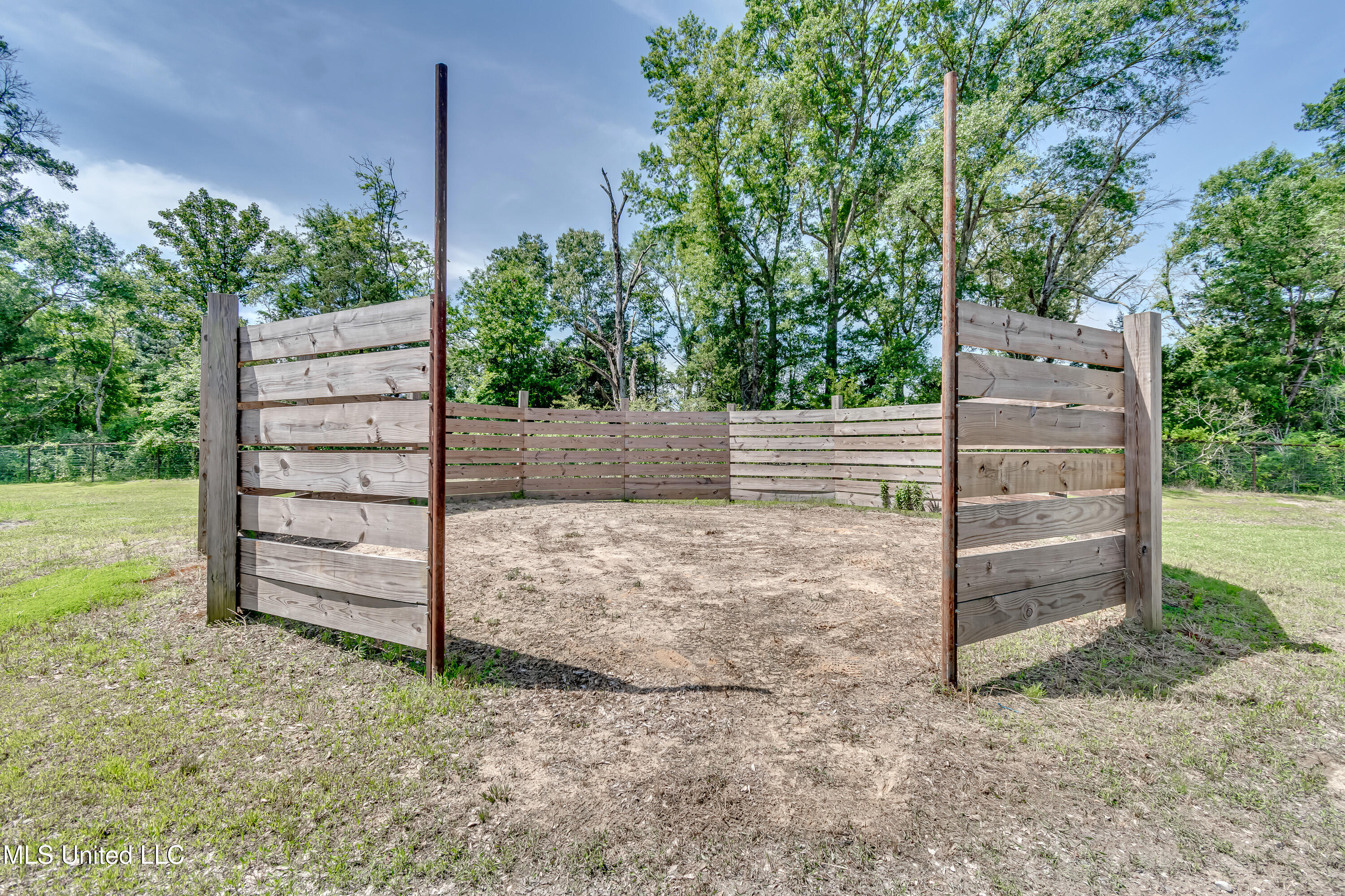 Flora, Mississippi 39071, United States, 4 Bedrooms Bedrooms, ,5 BathroomsBathrooms,Residential,Active,137267