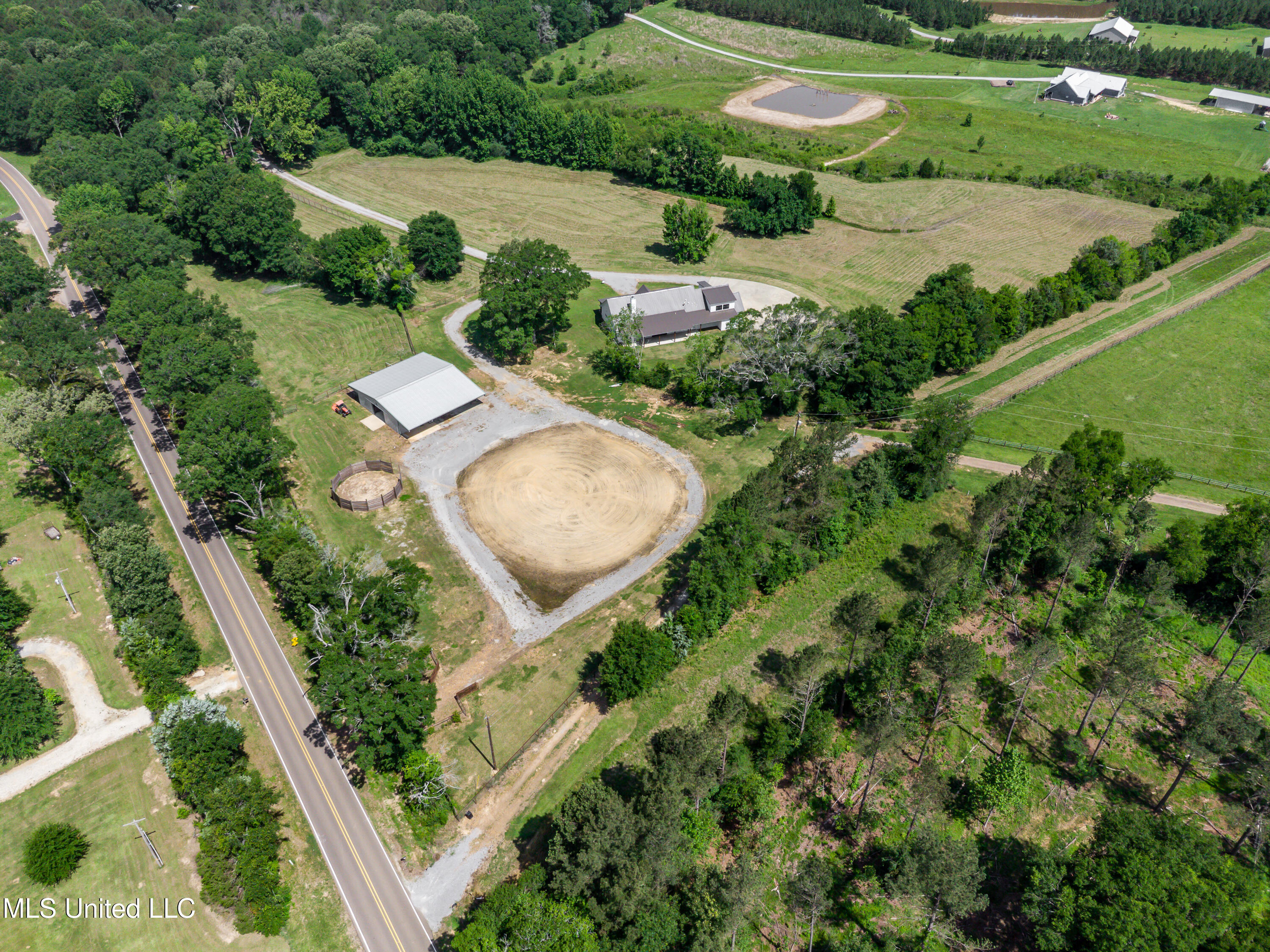 Flora, Mississippi 39071, United States, 4 Bedrooms Bedrooms, ,5 BathroomsBathrooms,Residential,Active,137267