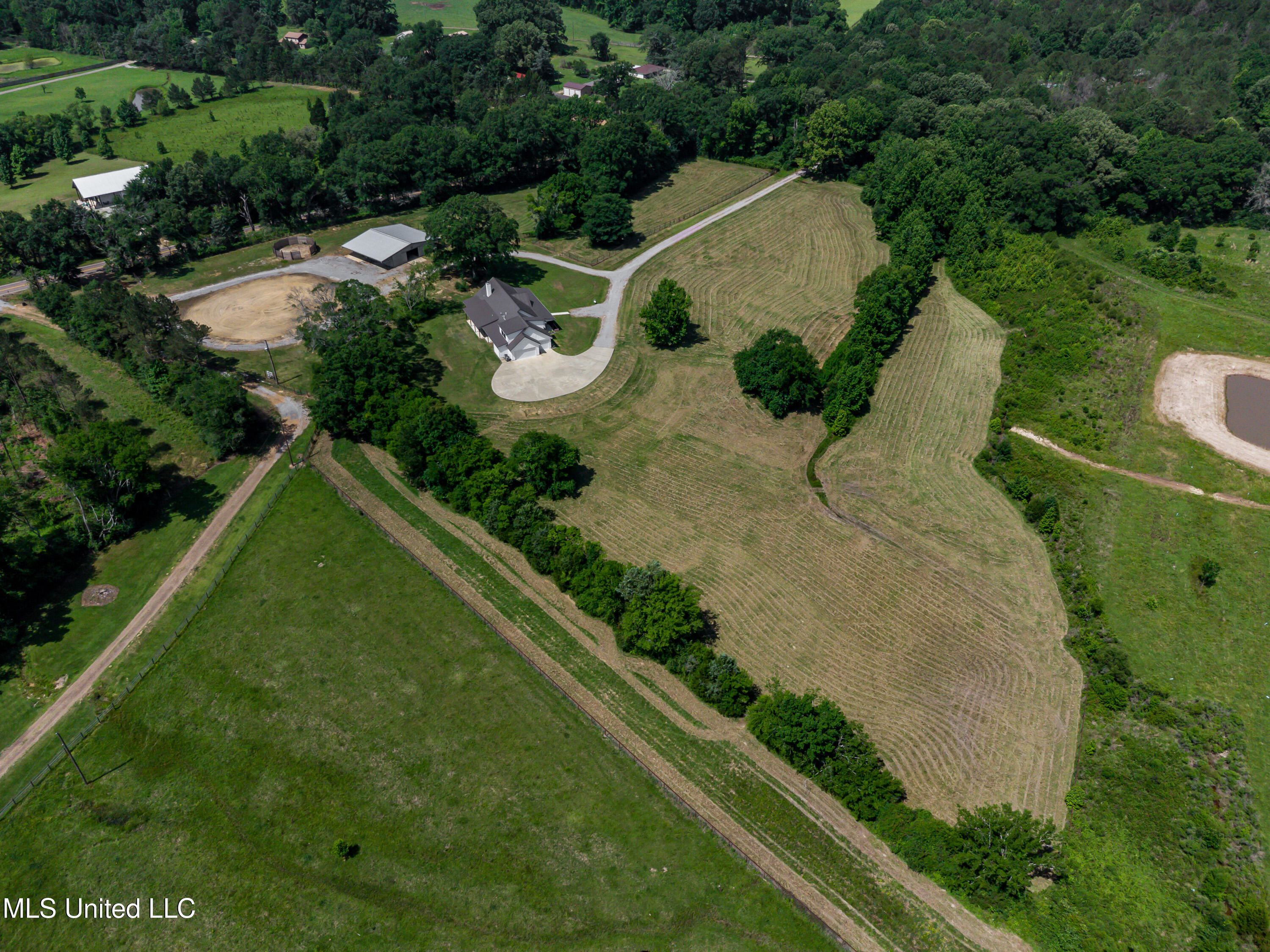 Flora, Mississippi 39071, United States, 4 Bedrooms Bedrooms, ,5 BathroomsBathrooms,Residential,Active,137267