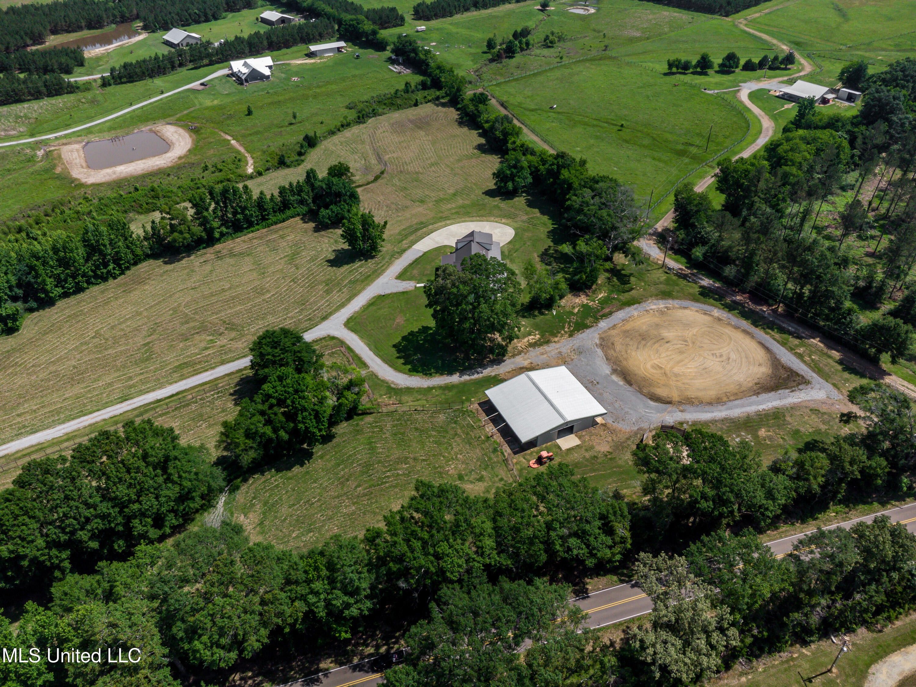 Flora, Mississippi 39071, United States, 4 Bedrooms Bedrooms, ,5 BathroomsBathrooms,Residential,Active,137267