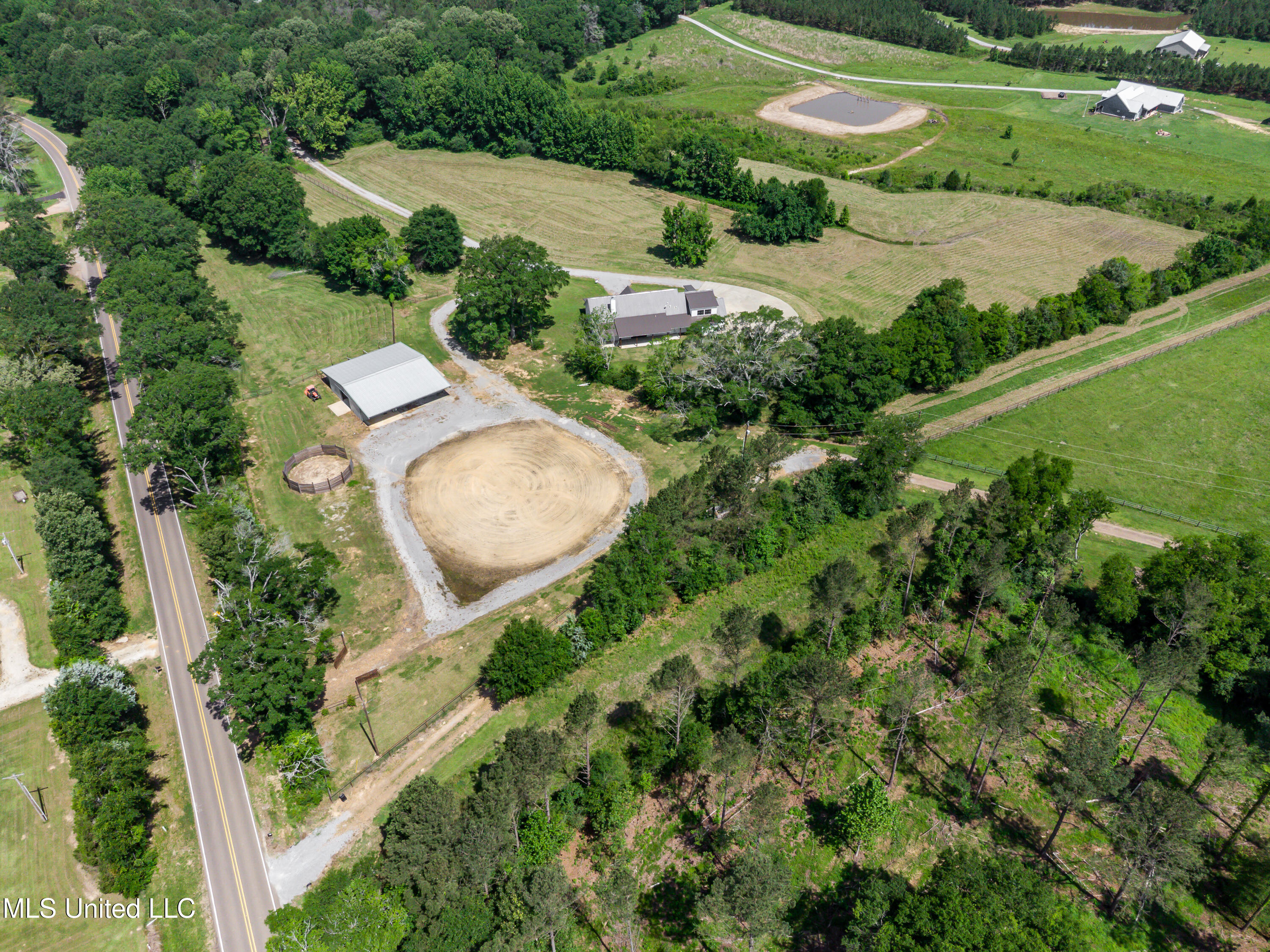 Flora, Mississippi 39071, United States, 4 Bedrooms Bedrooms, ,5 BathroomsBathrooms,Residential,Active,137267