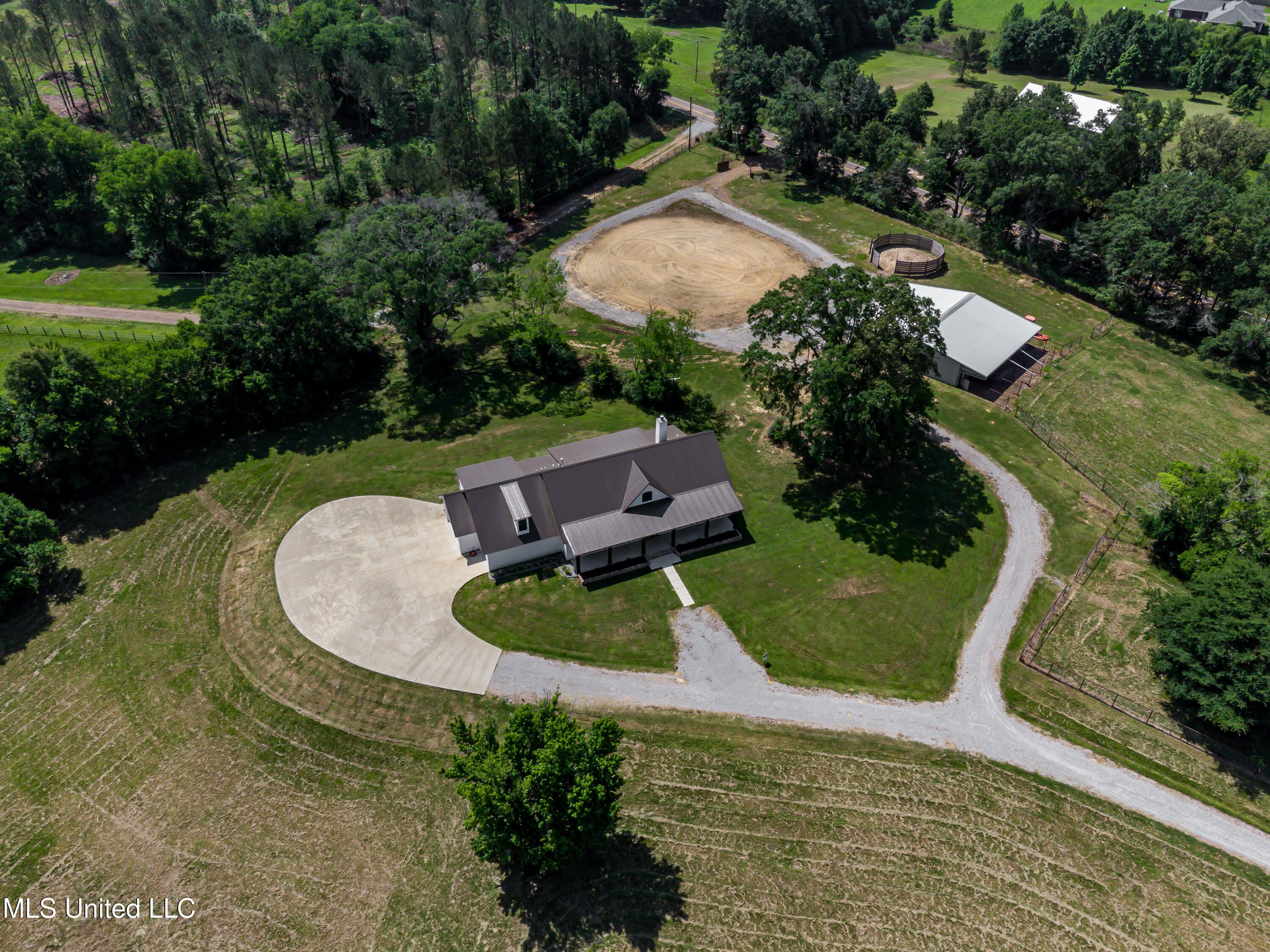 Flora, Mississippi 39071, United States, 4 Bedrooms Bedrooms, ,5 BathroomsBathrooms,Residential,Active,137267