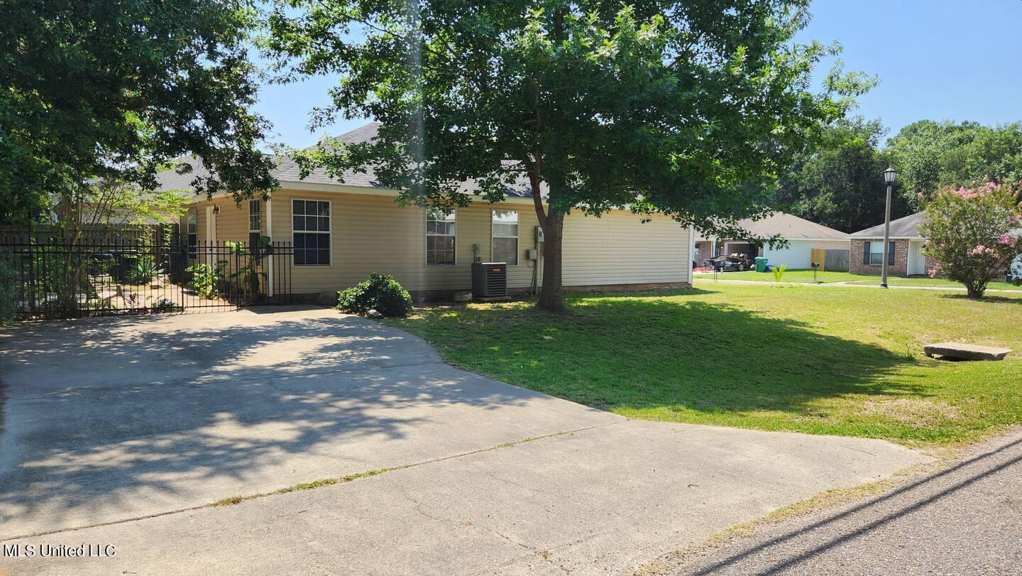 2290 Monica Drive, Gulfport, Mississippi image 12
