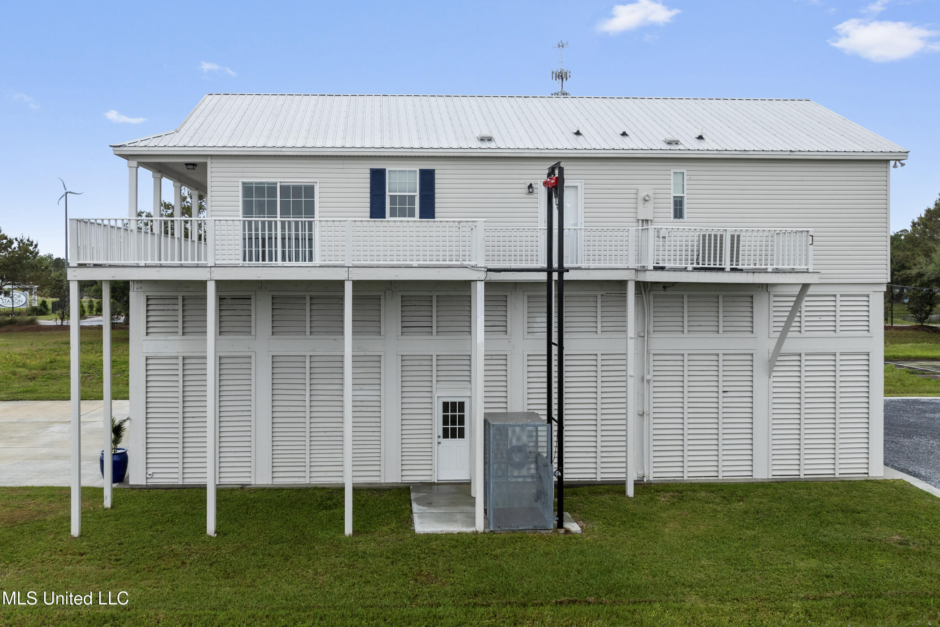 898 W Beach Boulevard, Long Beach, Mississippi image 40