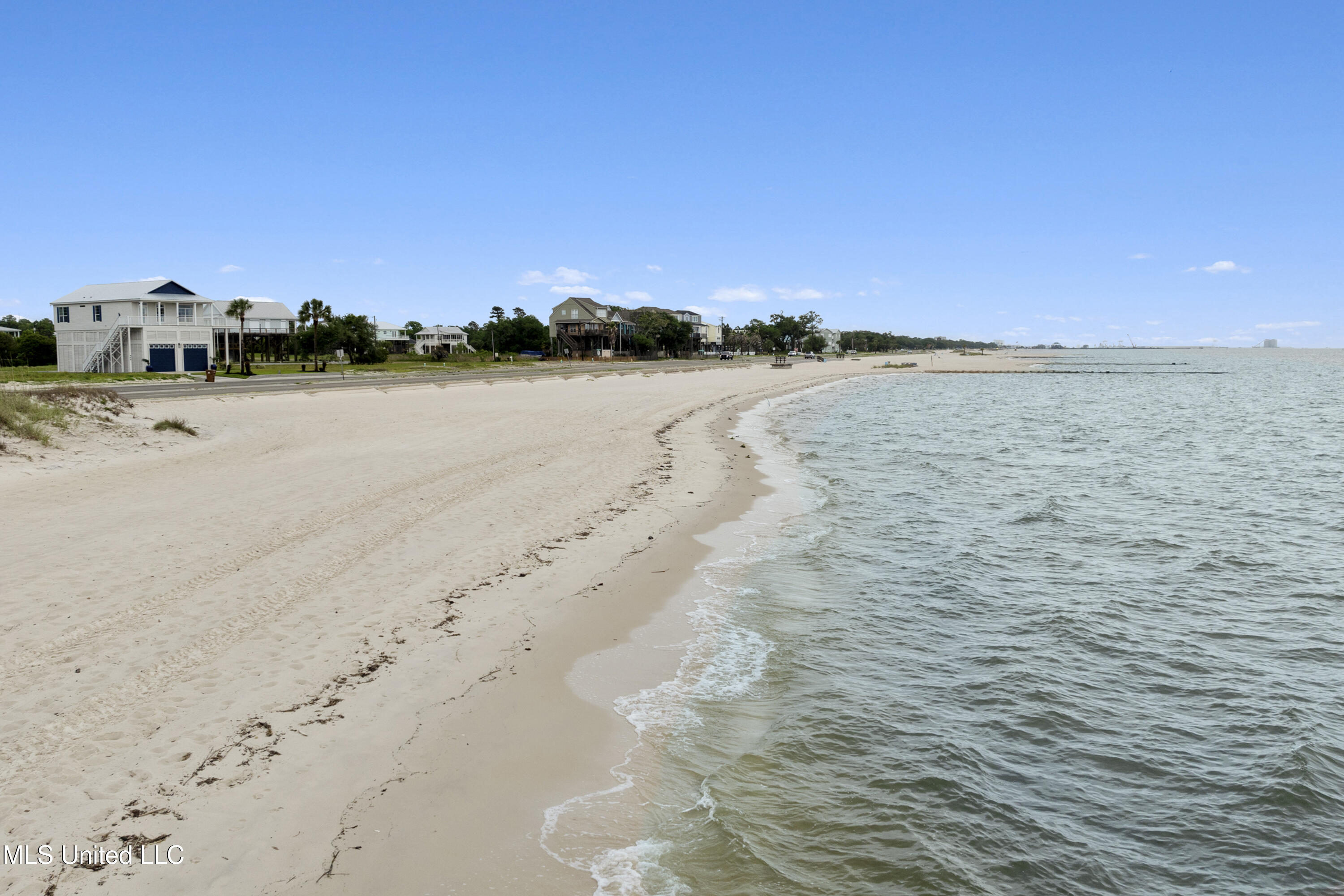 898 W Beach Boulevard, Long Beach, Mississippi image 30