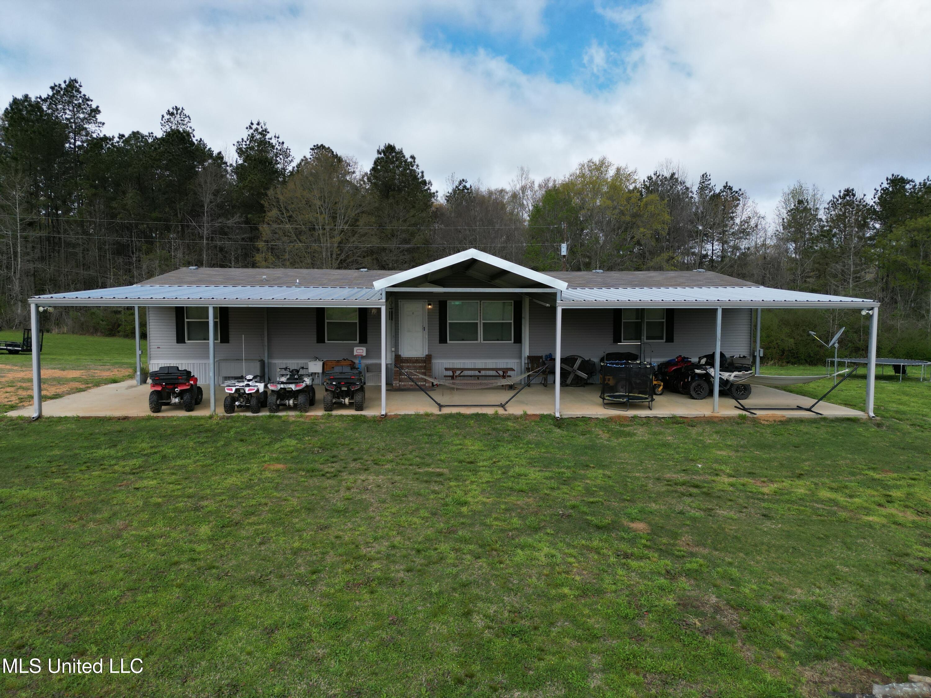 1057 Wesson Game Ln Lane, Wesson, Mississippi image 1