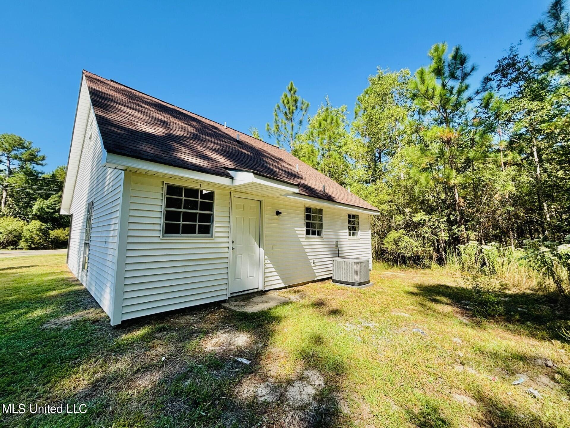 10034 Quail Way, Bay Saint Louis, Mississippi image 9