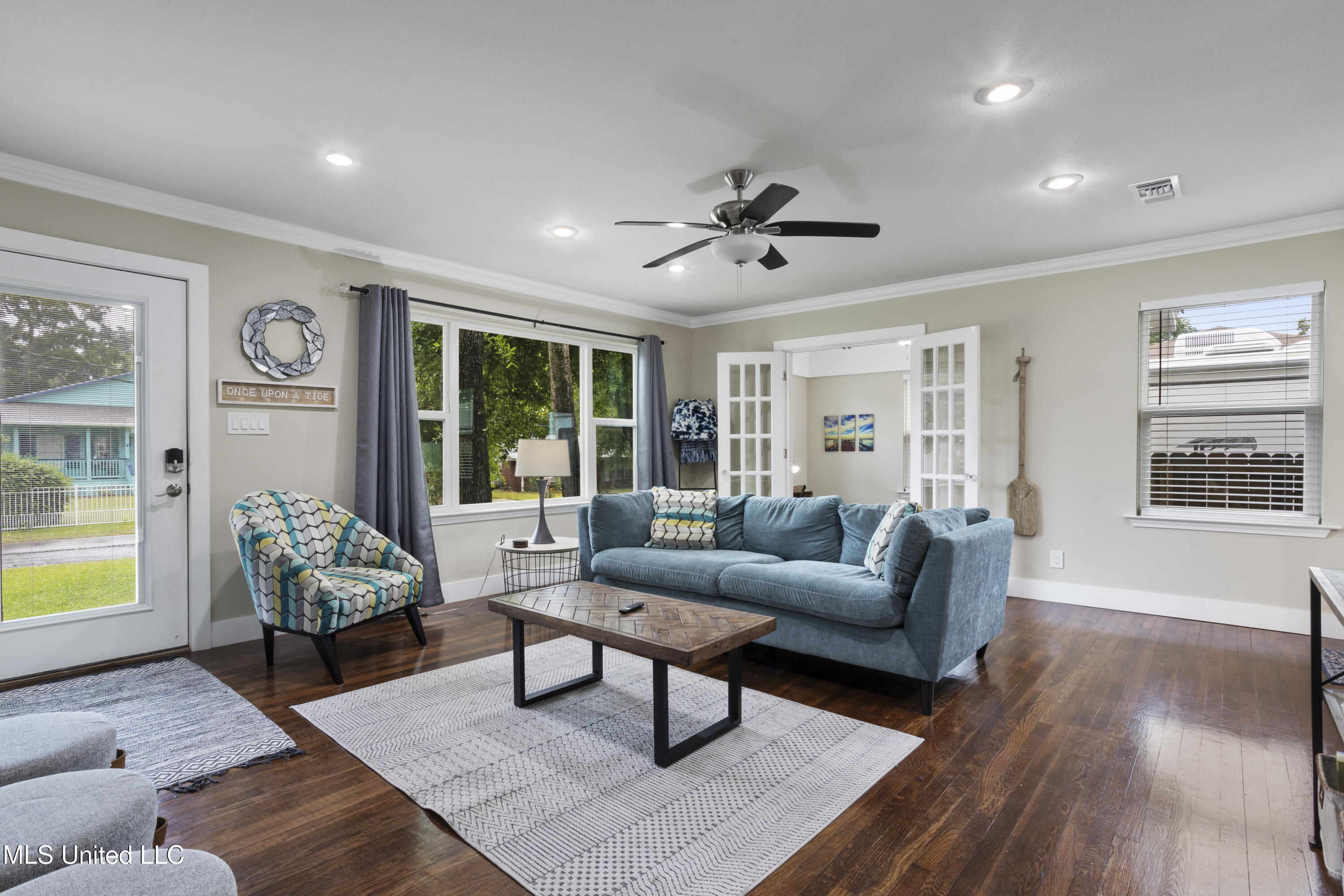 102 S Island View Avenue, Long Beach, Mississippi image 3